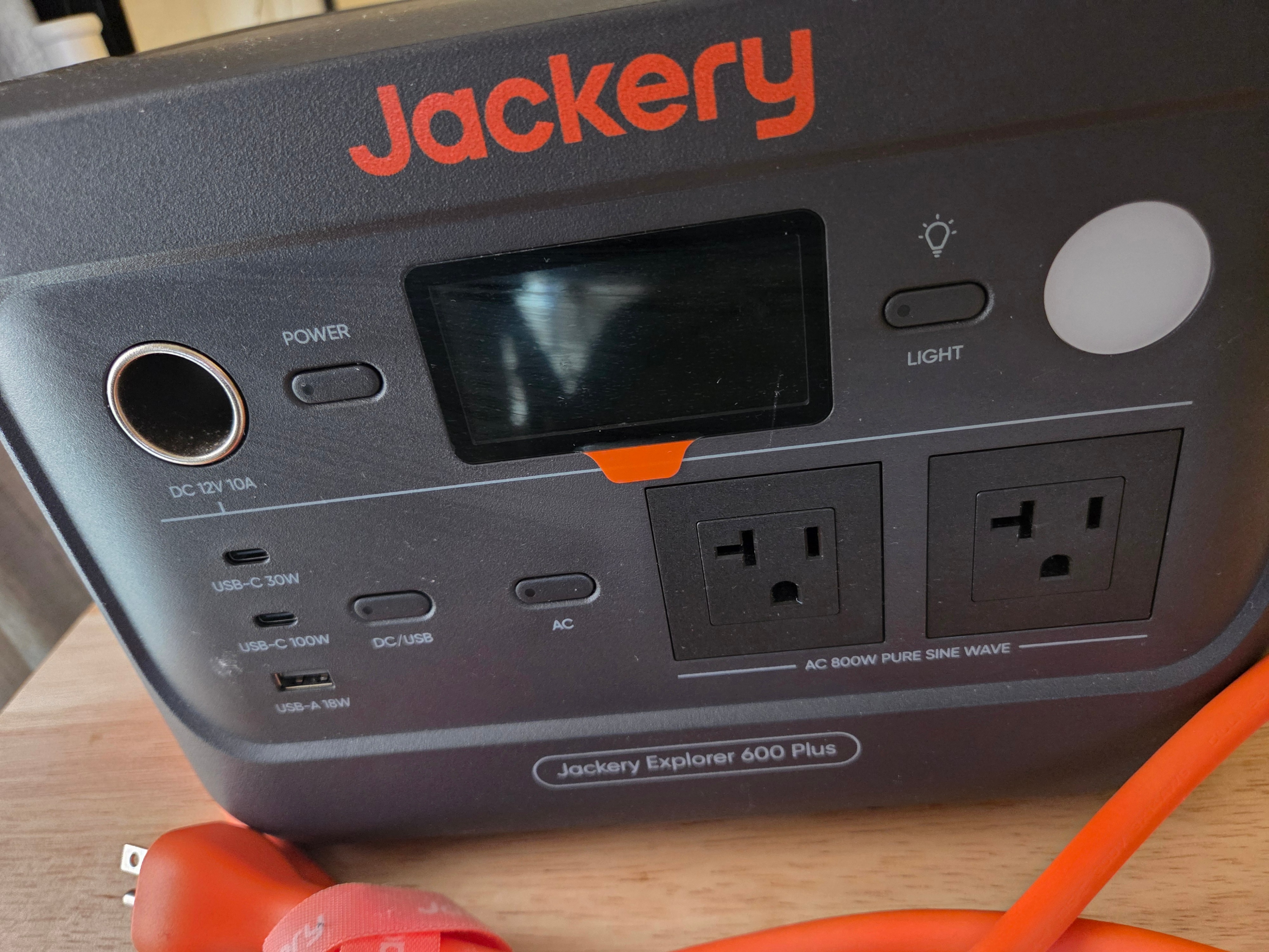 Jackery Explorer 600 Plus - photo 2