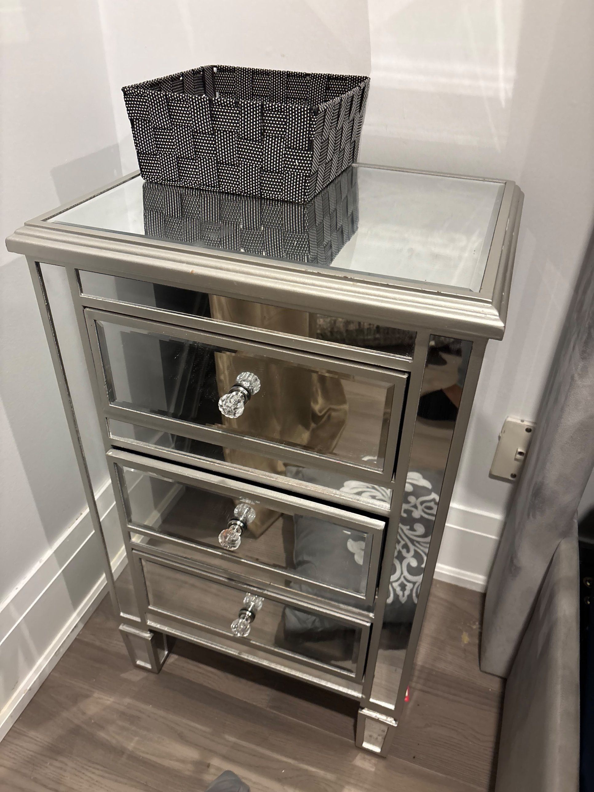 Mirrored Nightstand / Side Table - Silver Glam 3 Drawer - photo 2