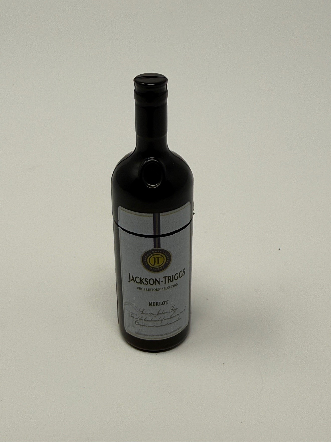 Jackson-Triggs Wine Bottle USB Flash Drive