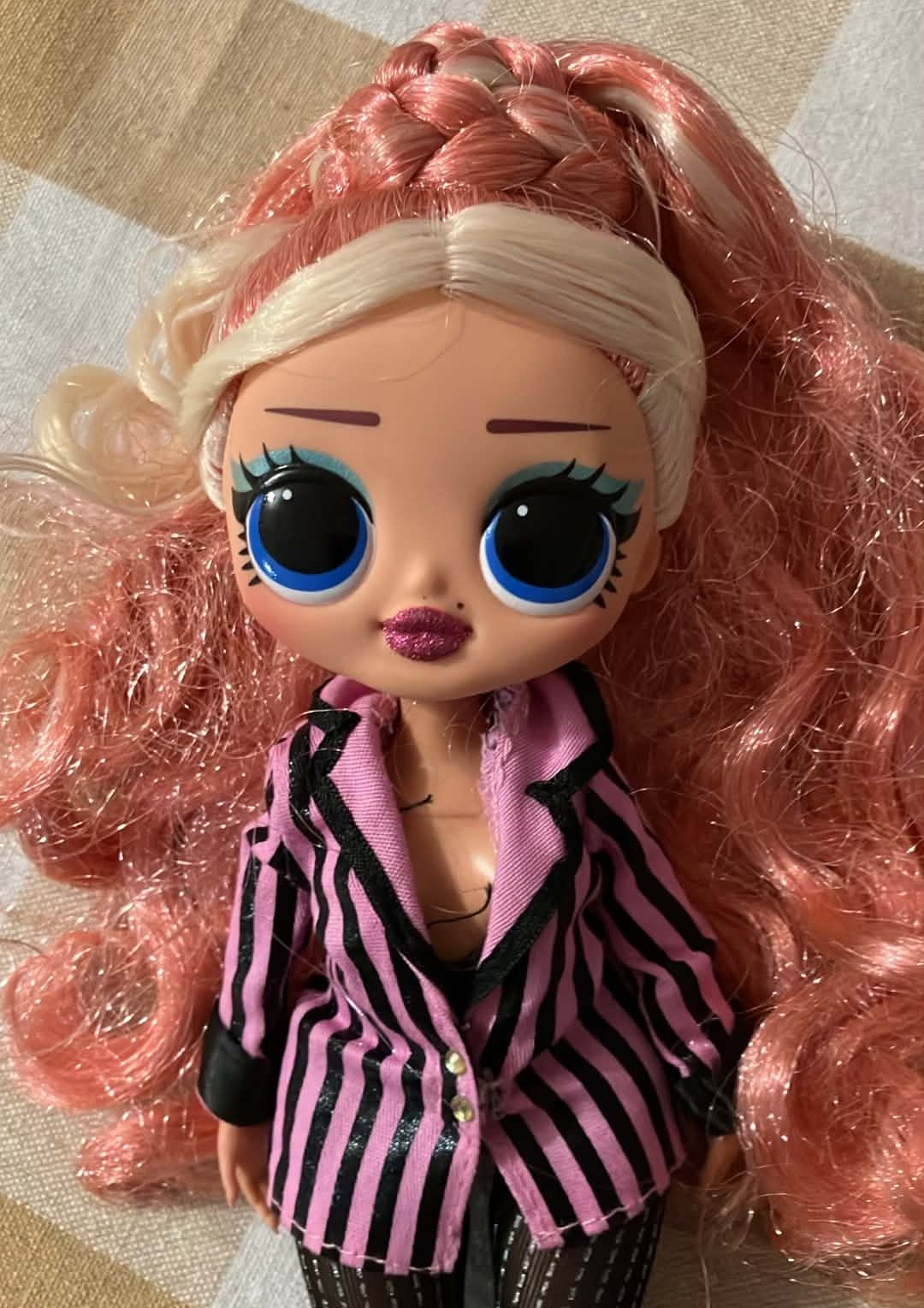 LOL Surprise Doll OMG Winter Chill Big Wig Long Pink Hair - photo 2