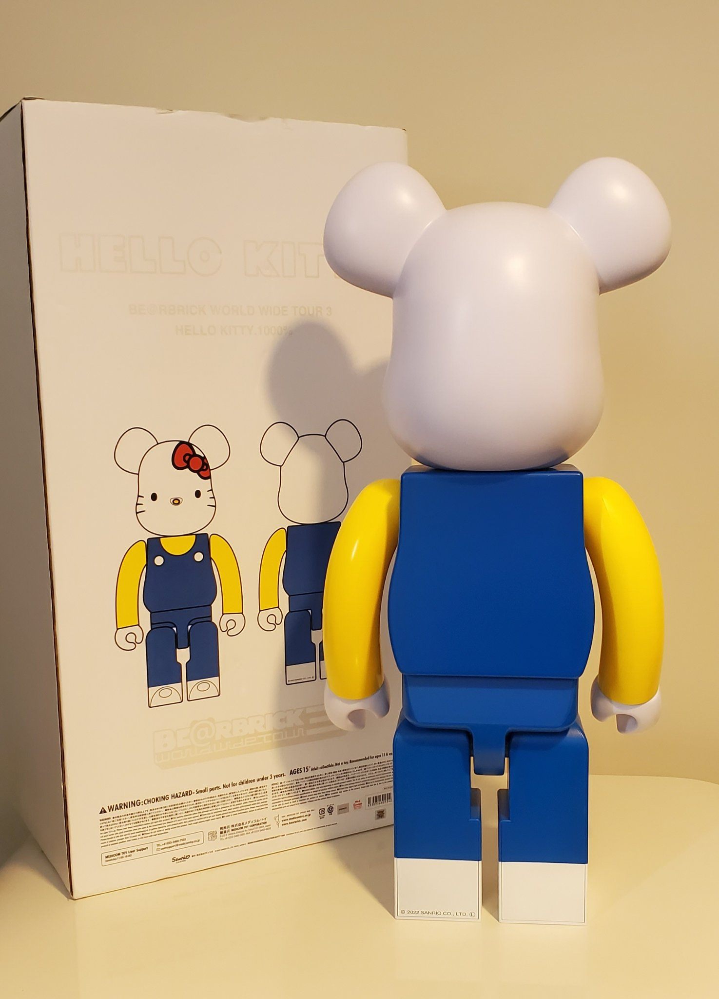BE@RBRICK Hello Kitty 1000% – World Wide Tour 3 – Open Box - photo 3