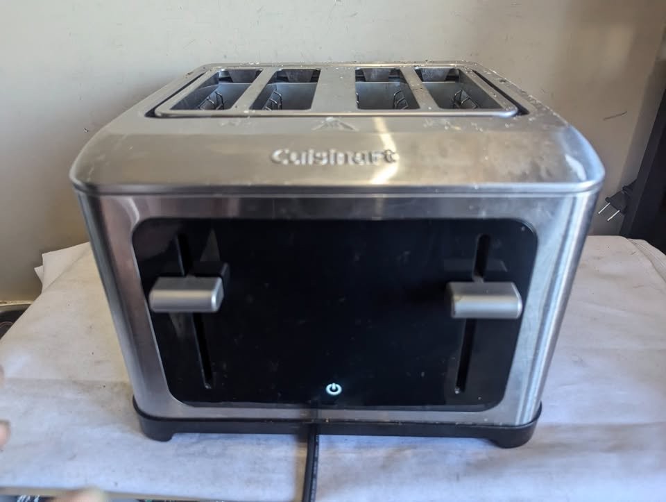 Cuisinart 4-Slice Touchscreen Toaster with Self Adjusting Slots - photo 2