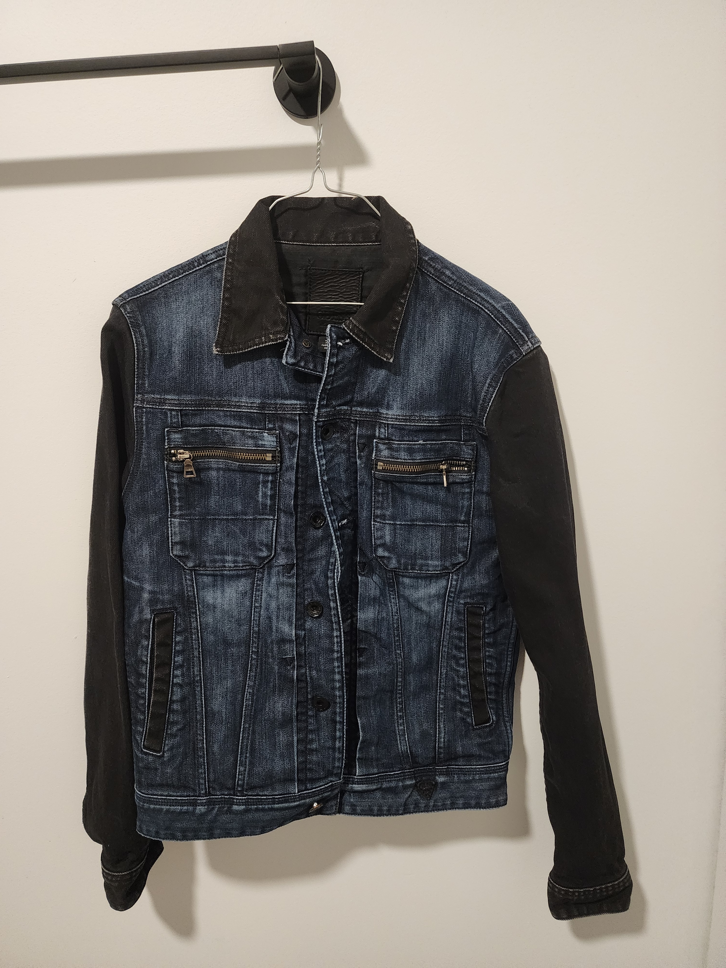 Adult Size small GUESS jeans jacket (Measurements in ad)