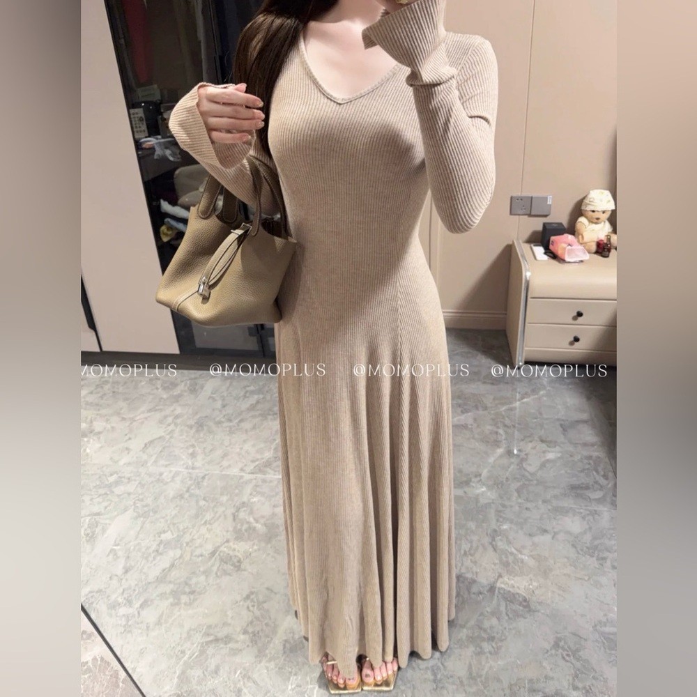 Quiet Luxury Tan Long Sleeve Knit Maxi Dress - photo 2
