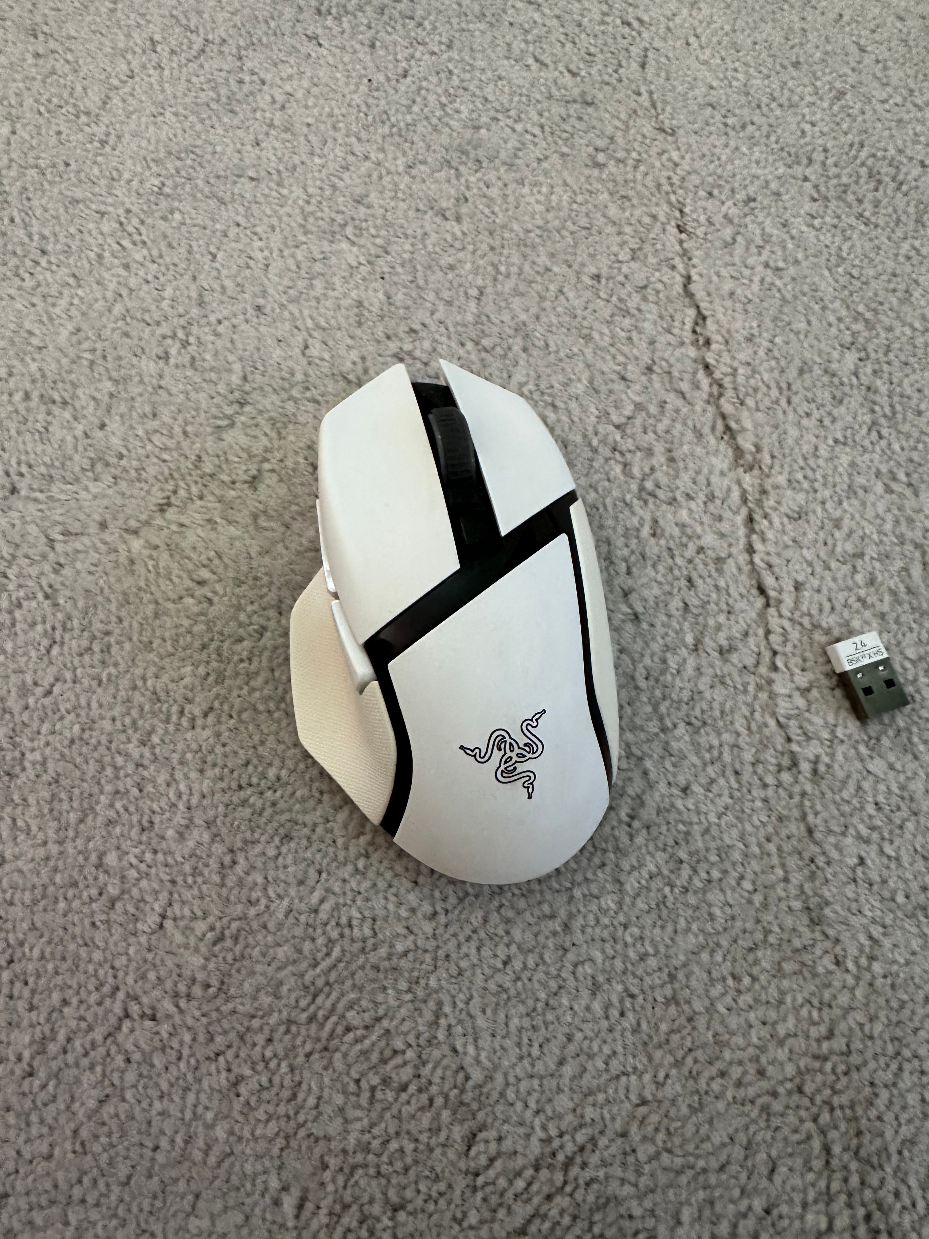 Razer Basilisk V3 X HyperSpeed in white Gaming Mouse - photo 2