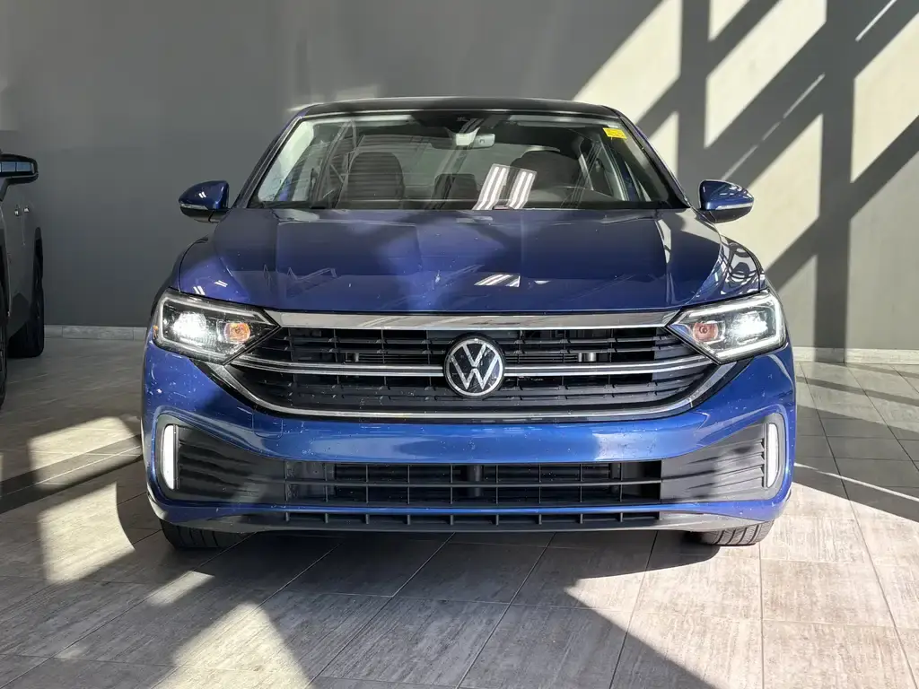 2024 Volkswagen Jetta - photo 2