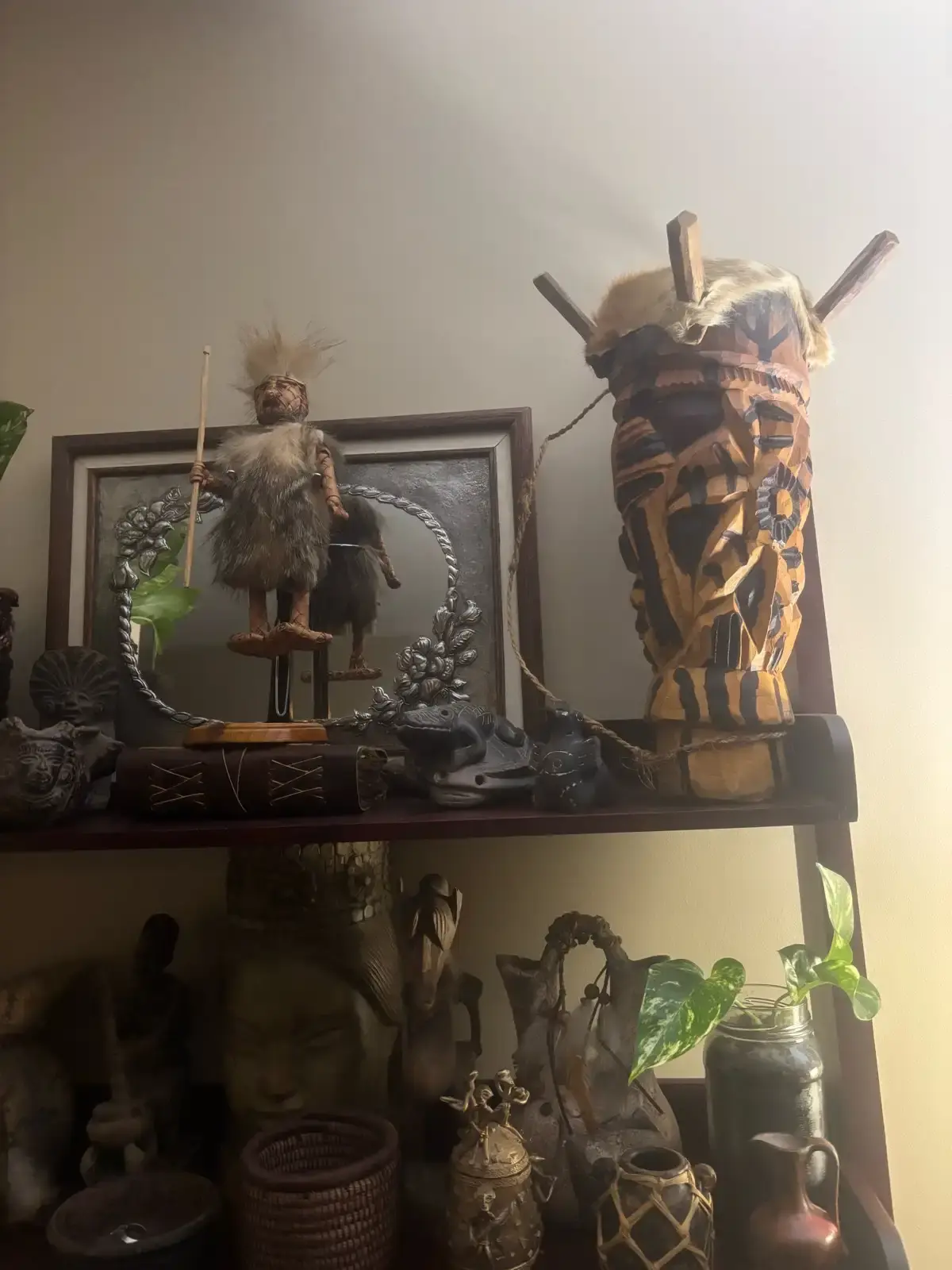 Collectibles Lot — Cultural Handcrafted Pieces, Tribal - photo 3
