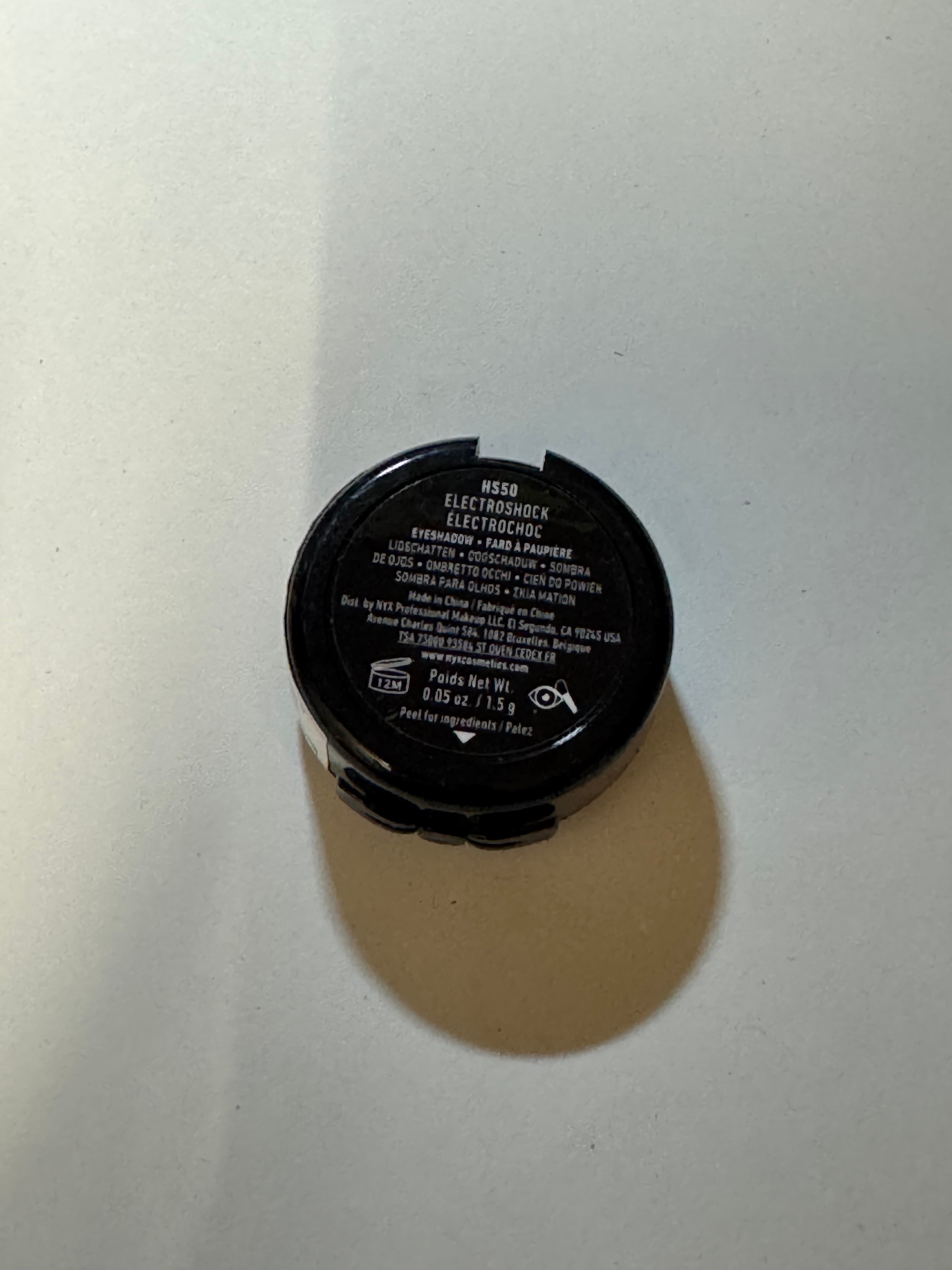 NYX Hot Singles Eyeshadow, HS50 Electroshock, Cobalt Blue Matte - photo 3