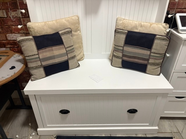 White Entryway Hall Tree / Storage Bench - photo 3