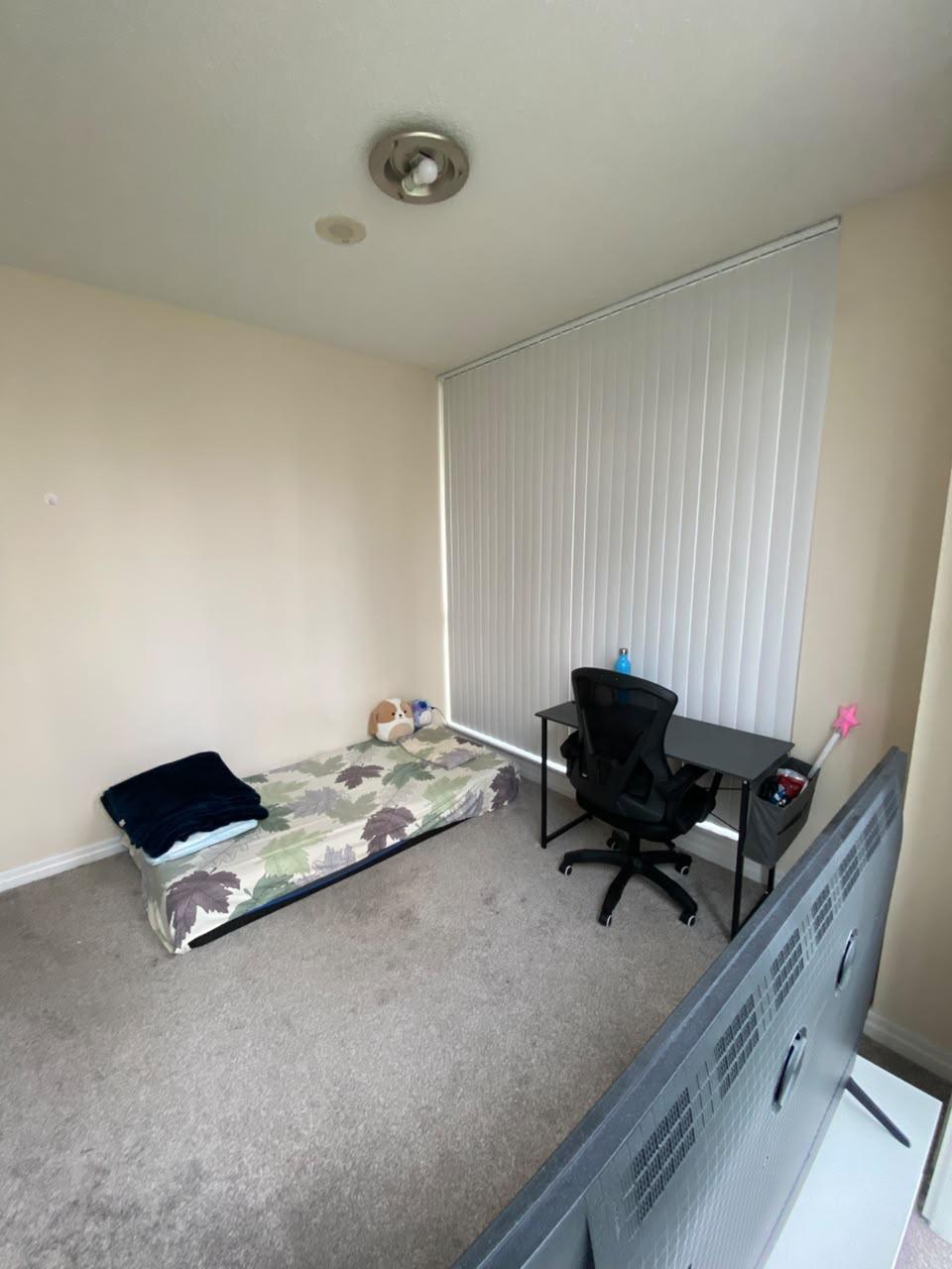 Private Room for Rent – Immediately | Near Square One - photo 5