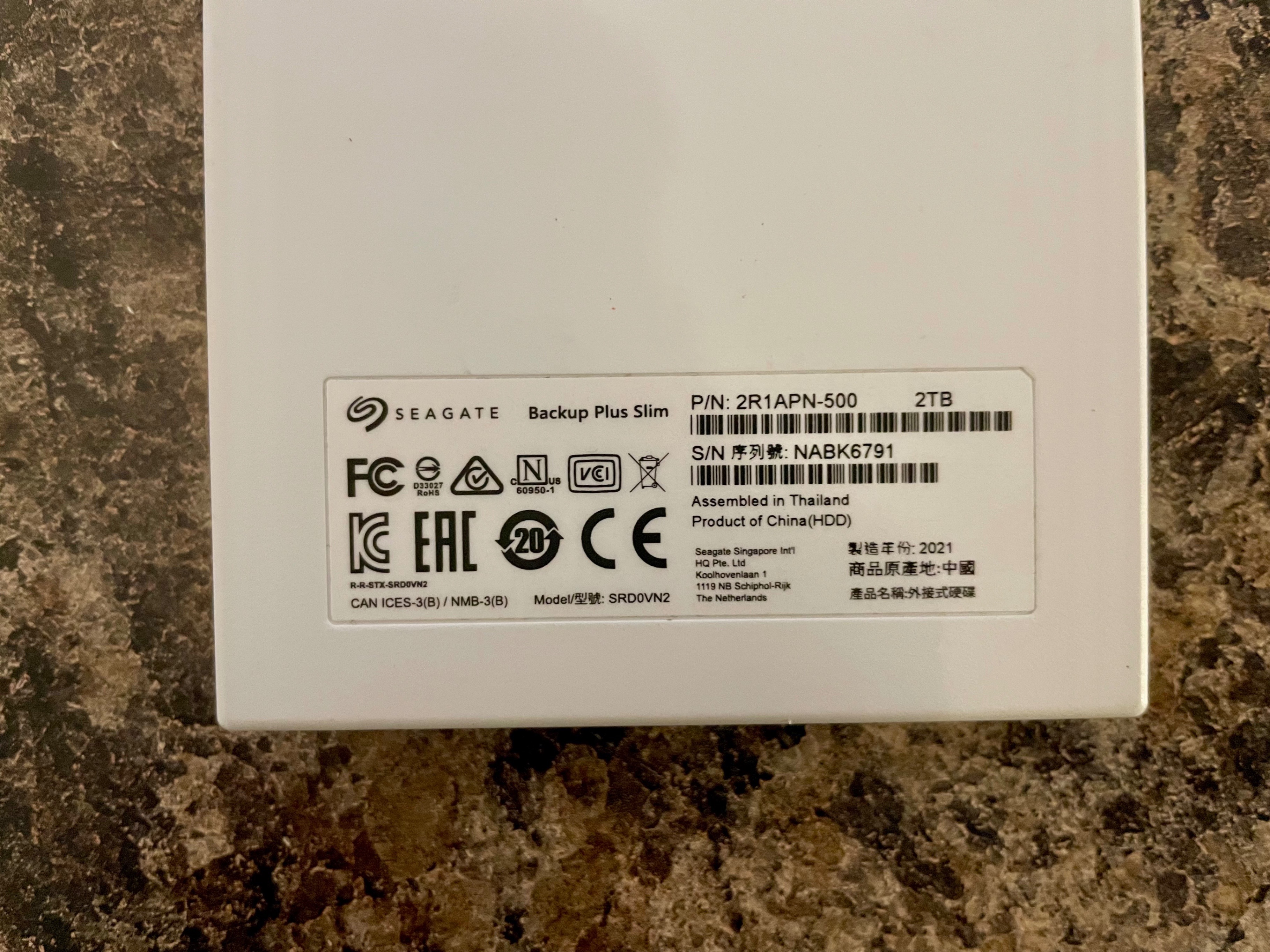 Seagate Backup Plus Slim Hard Drive - 2TB - photo 2