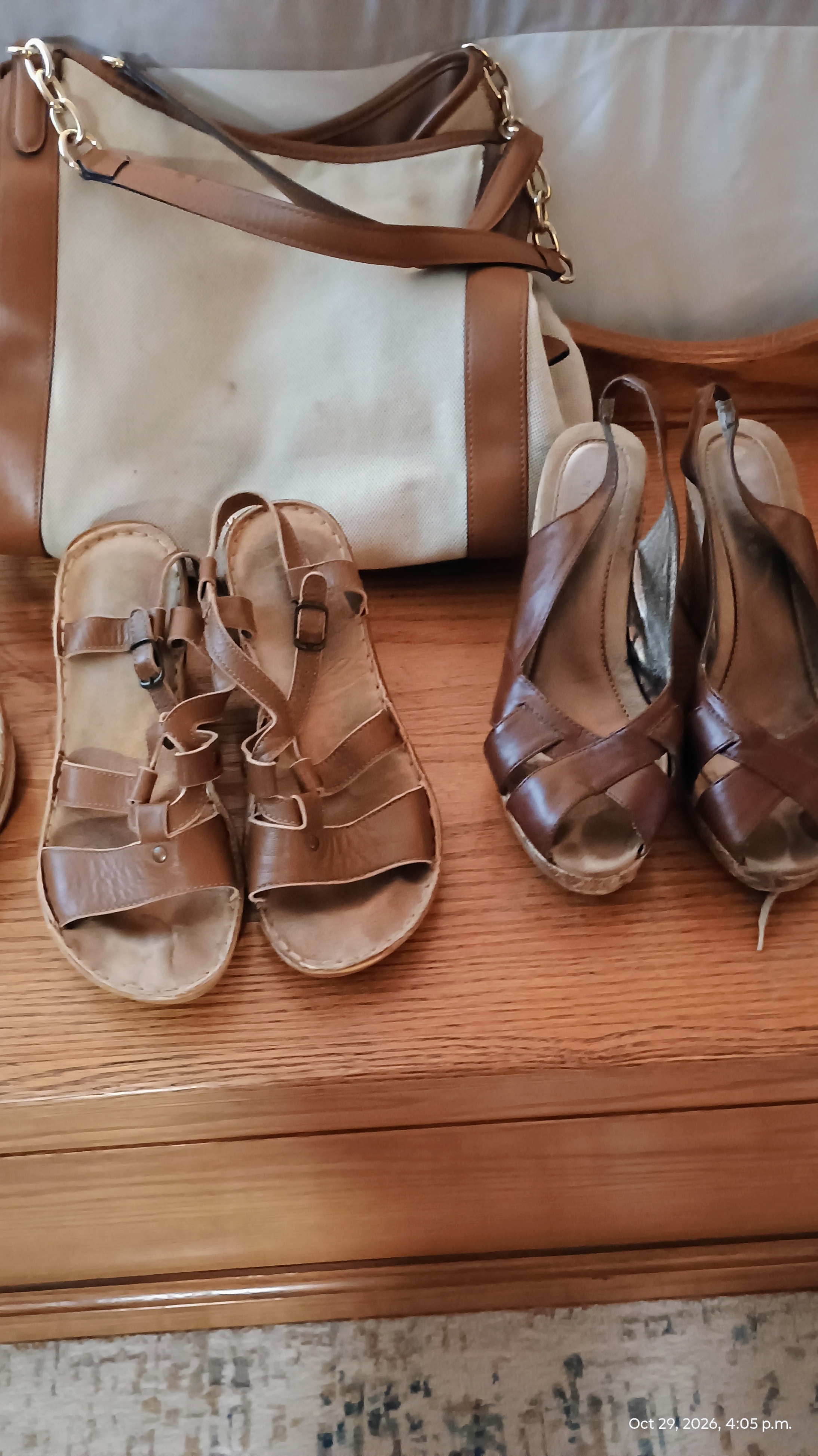WOMENS’ SHOES AND HANDBAG - photo 3