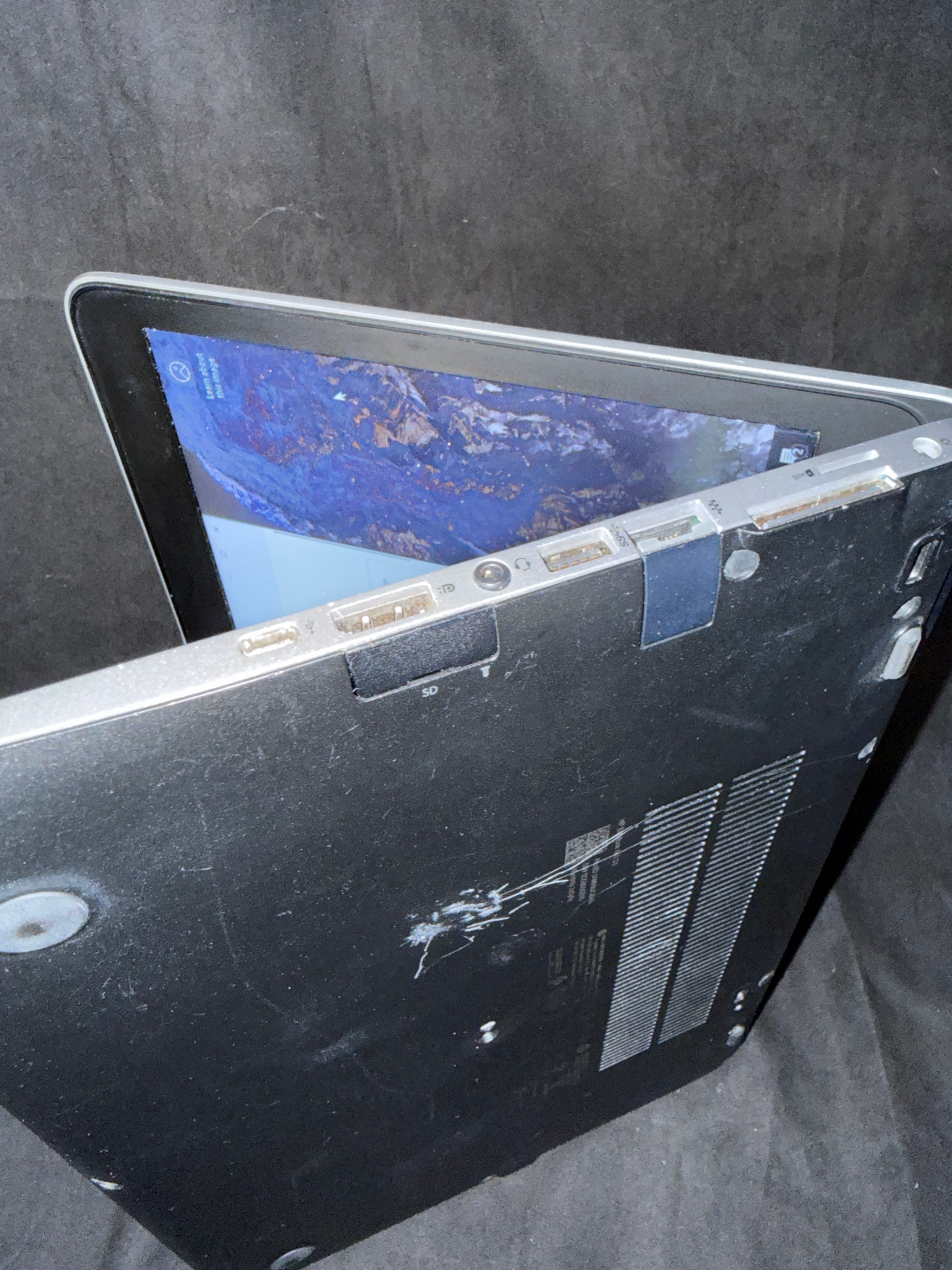 $60 (REFURBISHED - As is) HP EliteBook 840 G3 Laptop - photo 3