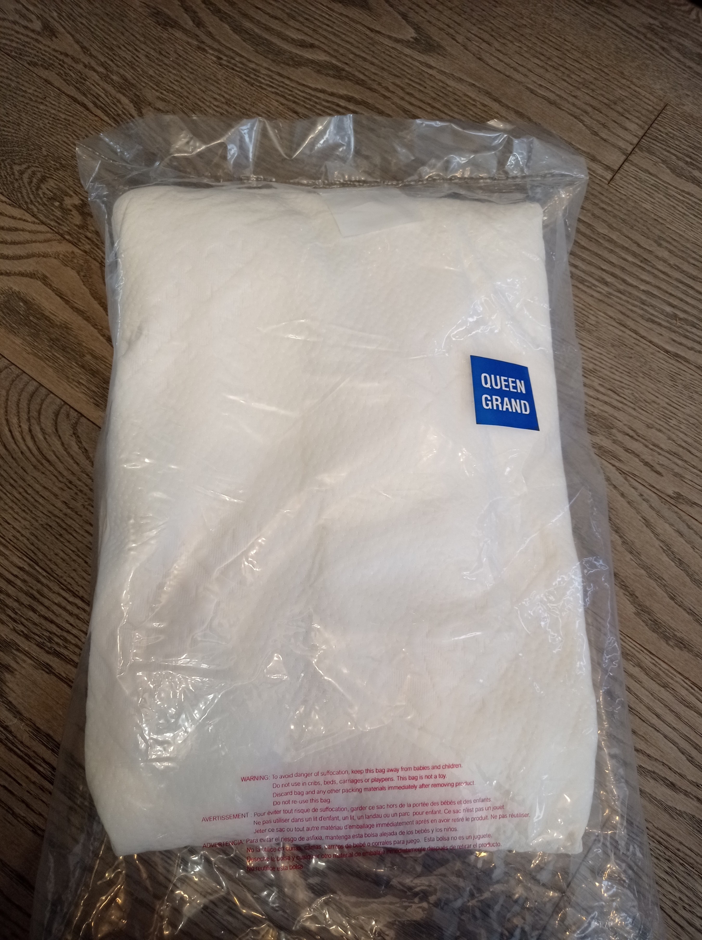 Brand New Sealed Martha Steward Queen Size Mattress Cover