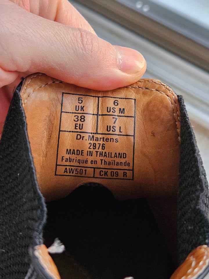 Doc Martens Boots 101 UB Size 8 US - photo 4
