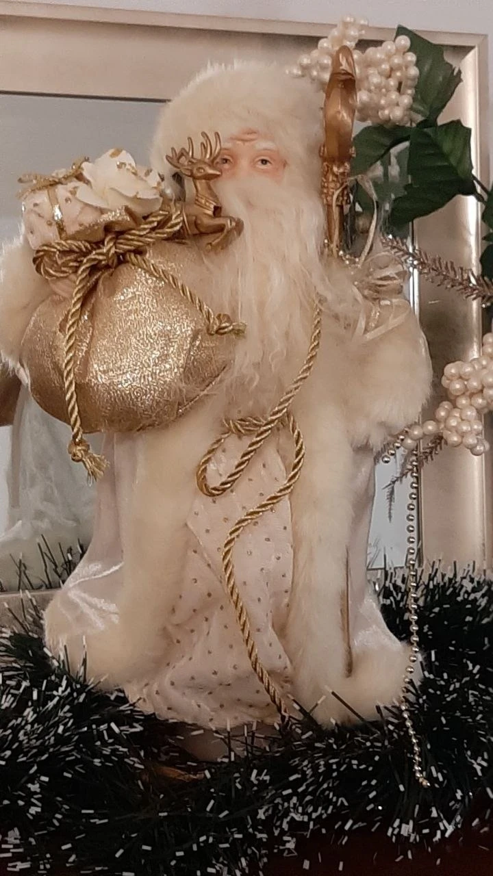 Decorative Christmas Santa Claus Figurine - photo 2