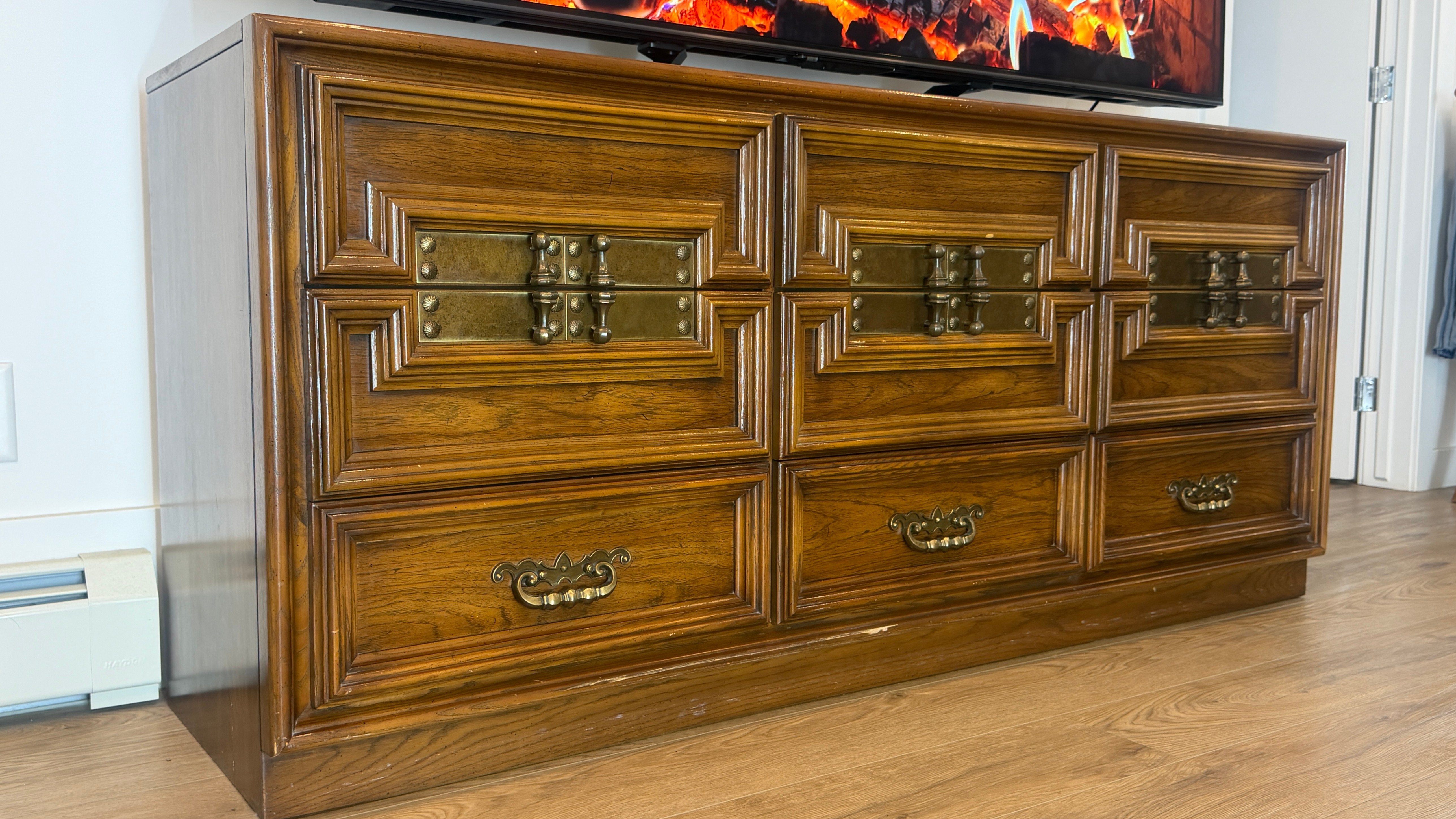 Large 9-Drawer TV Stand / Credenza Dresser - photo 2