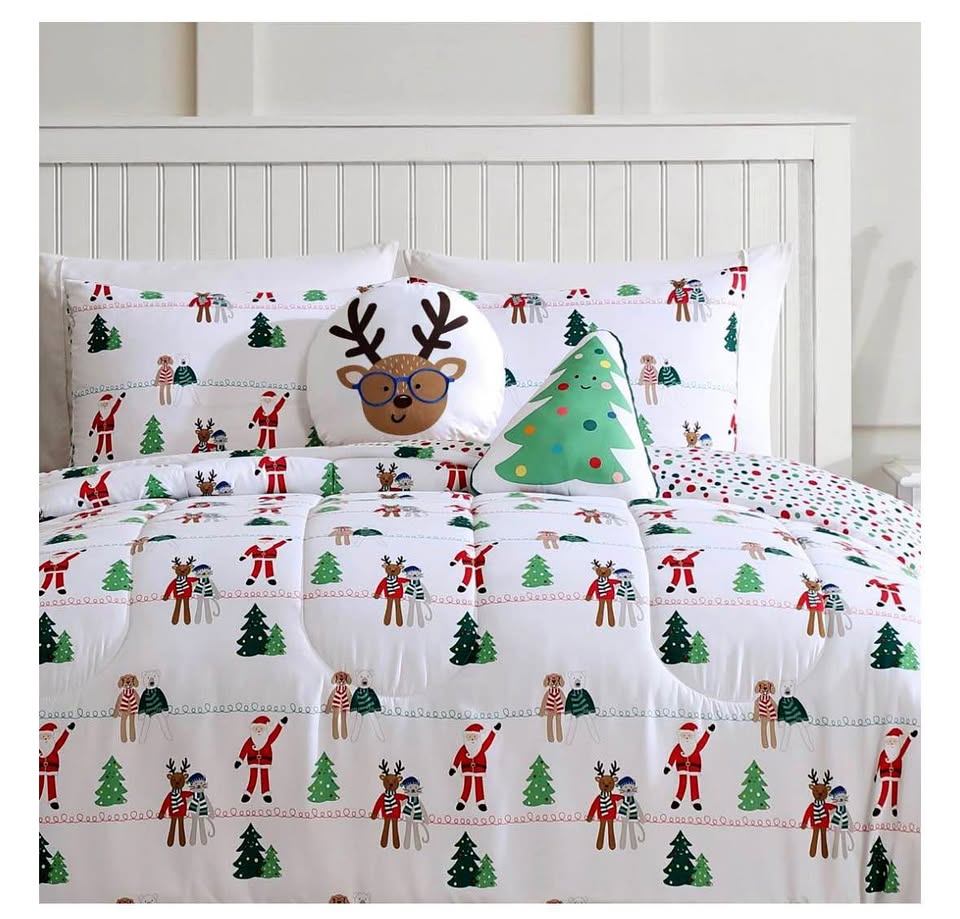New Queen Christmas Comforter Set with 2 Shams & 2 Pillows