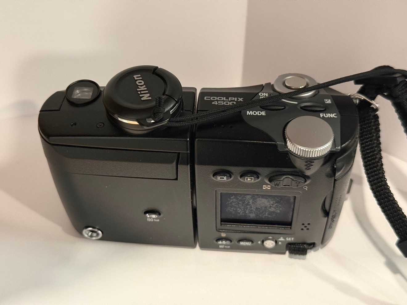 Nikon Coolpix 4500 Digital Camera – 4.0MP Swivel Body, 4x Zoom-N - photo 5
