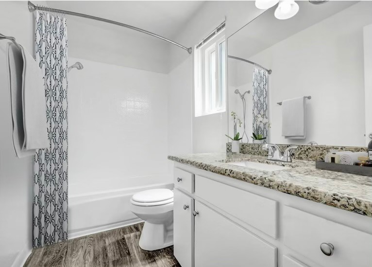 Amazing Wychwood area Apartment for Rent - photo 5