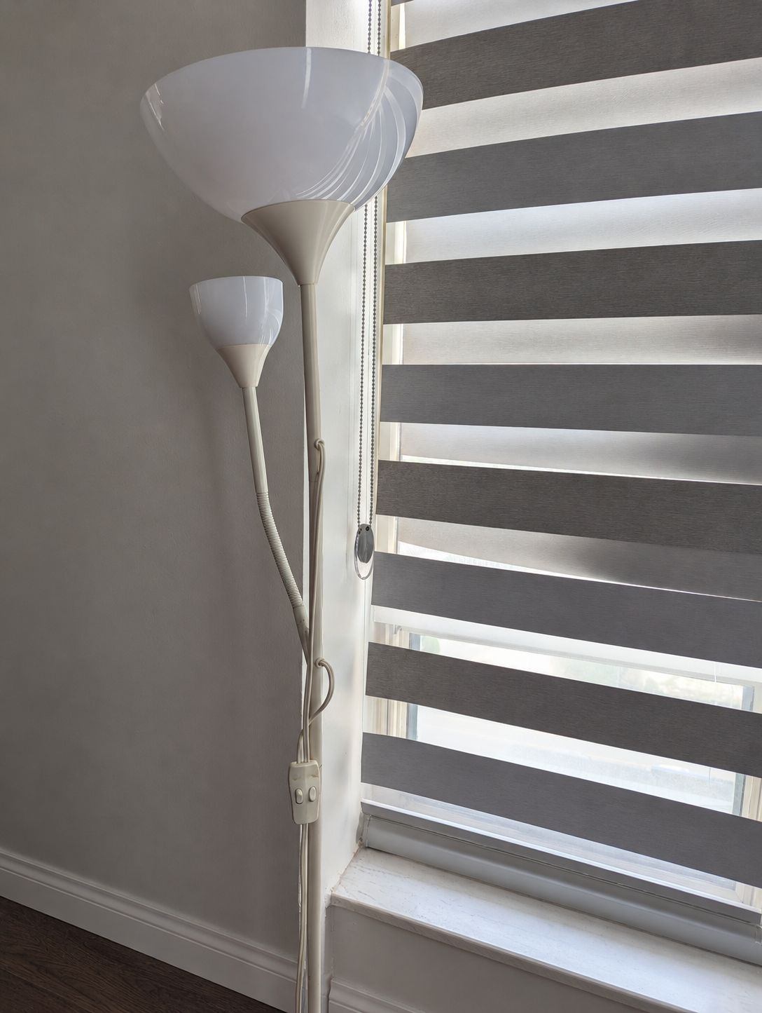 Moving Sale – 4 Floor Lamps Bundle - photo 2