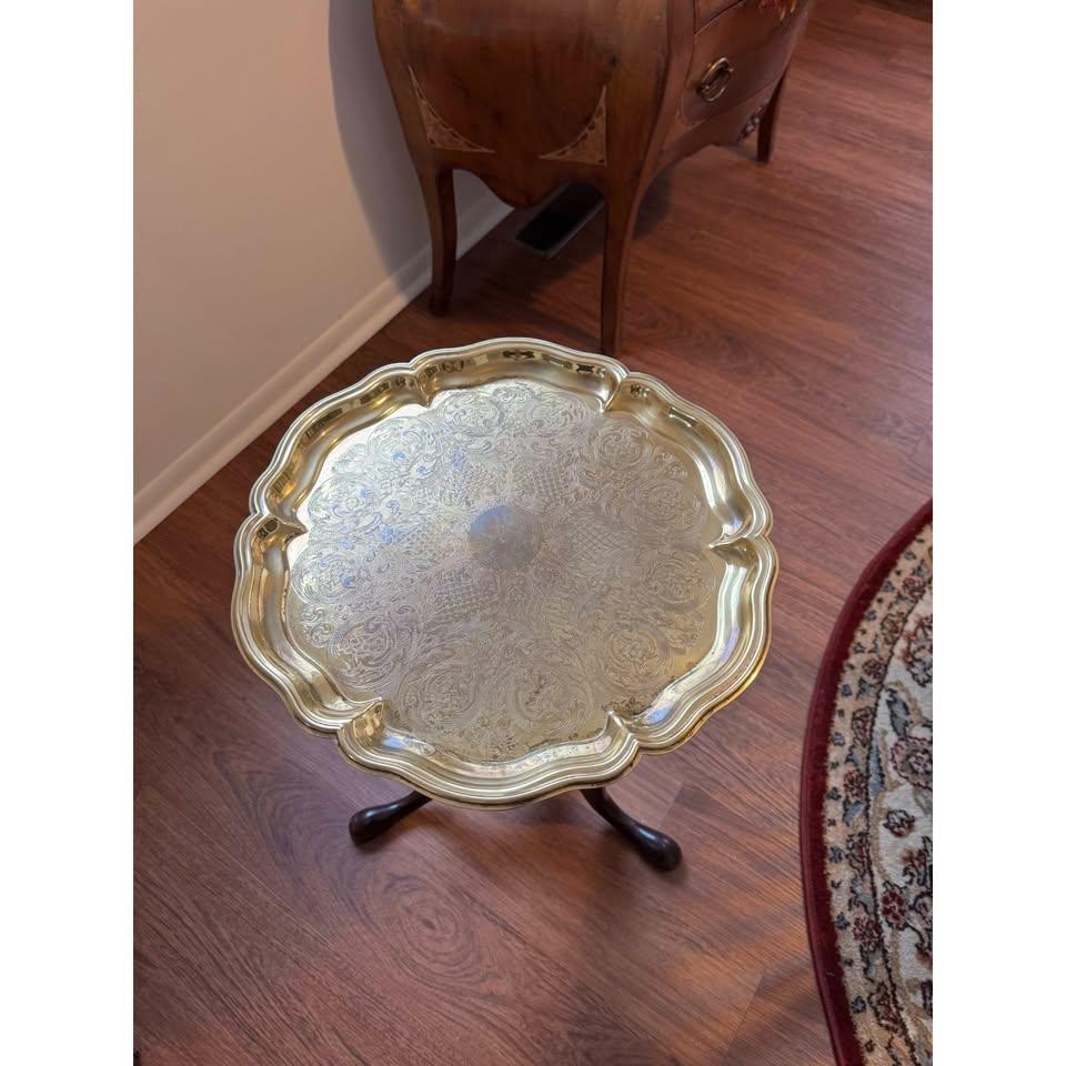 Hekman Scalloped Pie Crust Brass Tray Top Table - photo 3