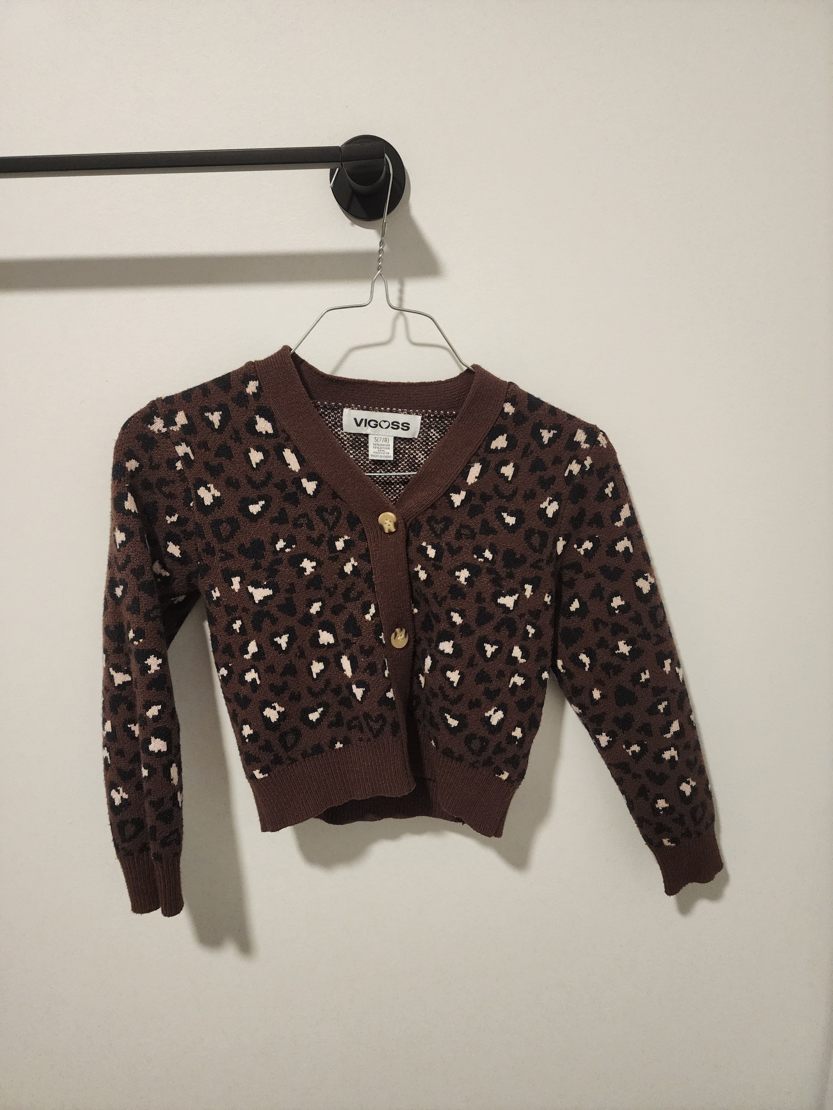 Girls  (age 7/8  S) sweater in very good condition
