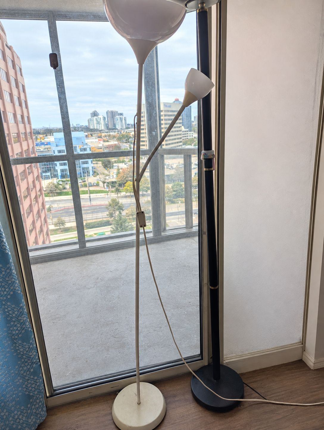 Moving Sale – 4 Floor Lamps Bundle - photo 4