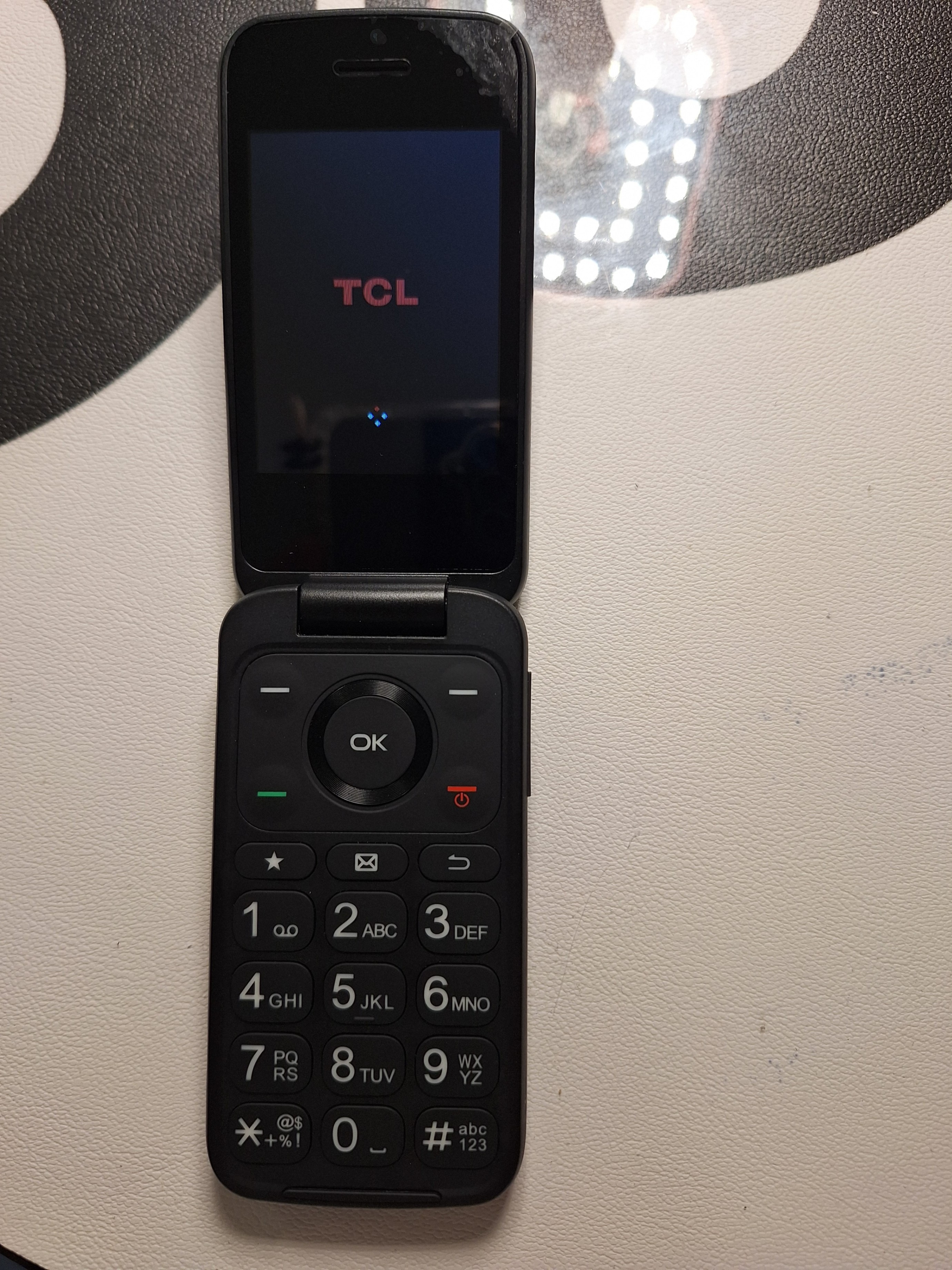 TCL Flip Phone 4058E PRICE FIRM - photo 2
