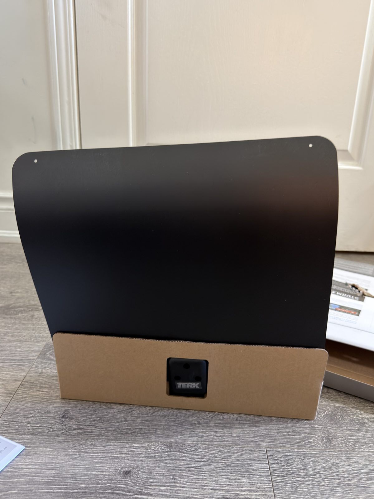 TREK Amplified Ultrathin HDTV Antenna