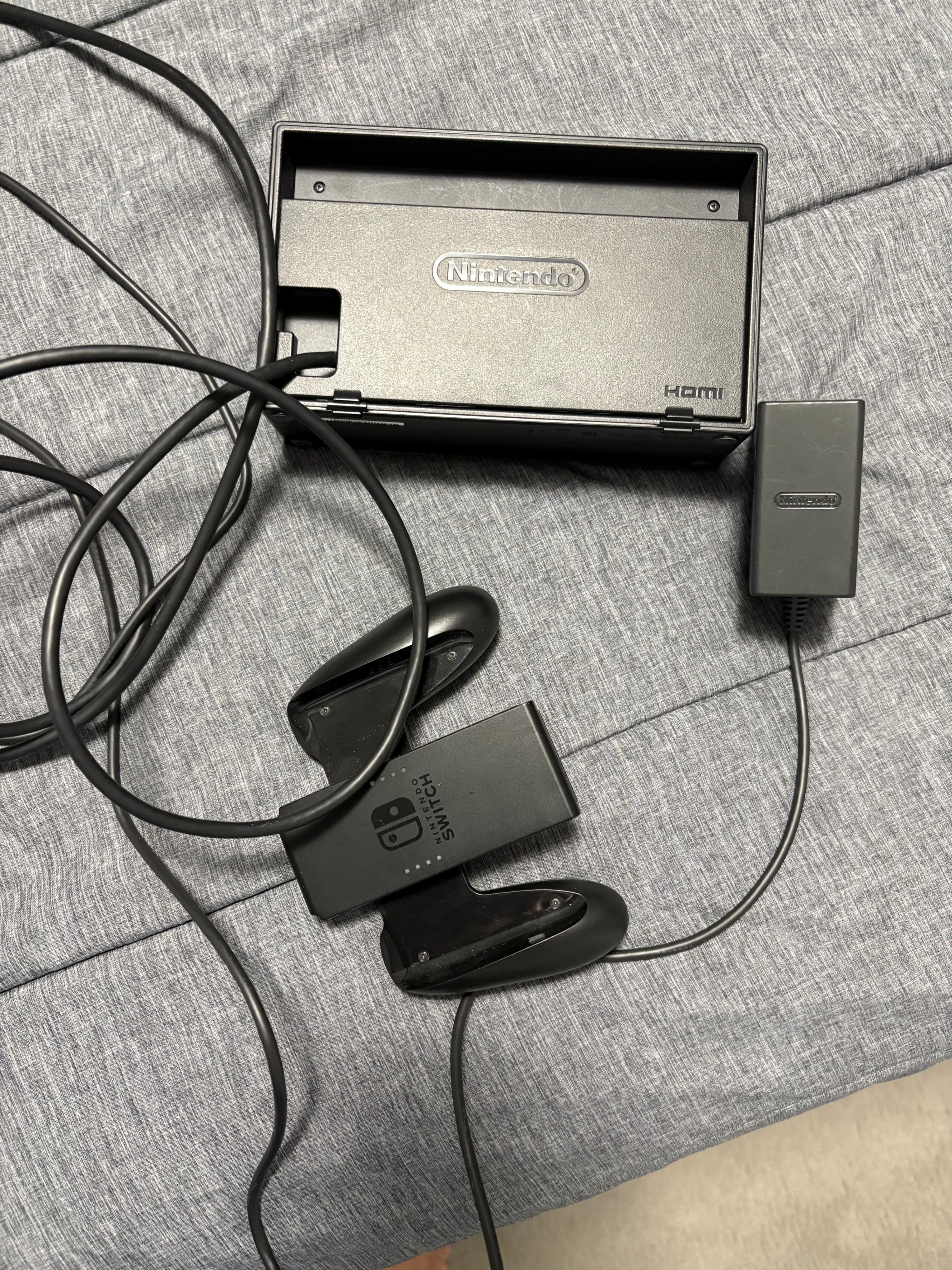 Nintendo Switch HAC-001 Mint Condition - photo 4