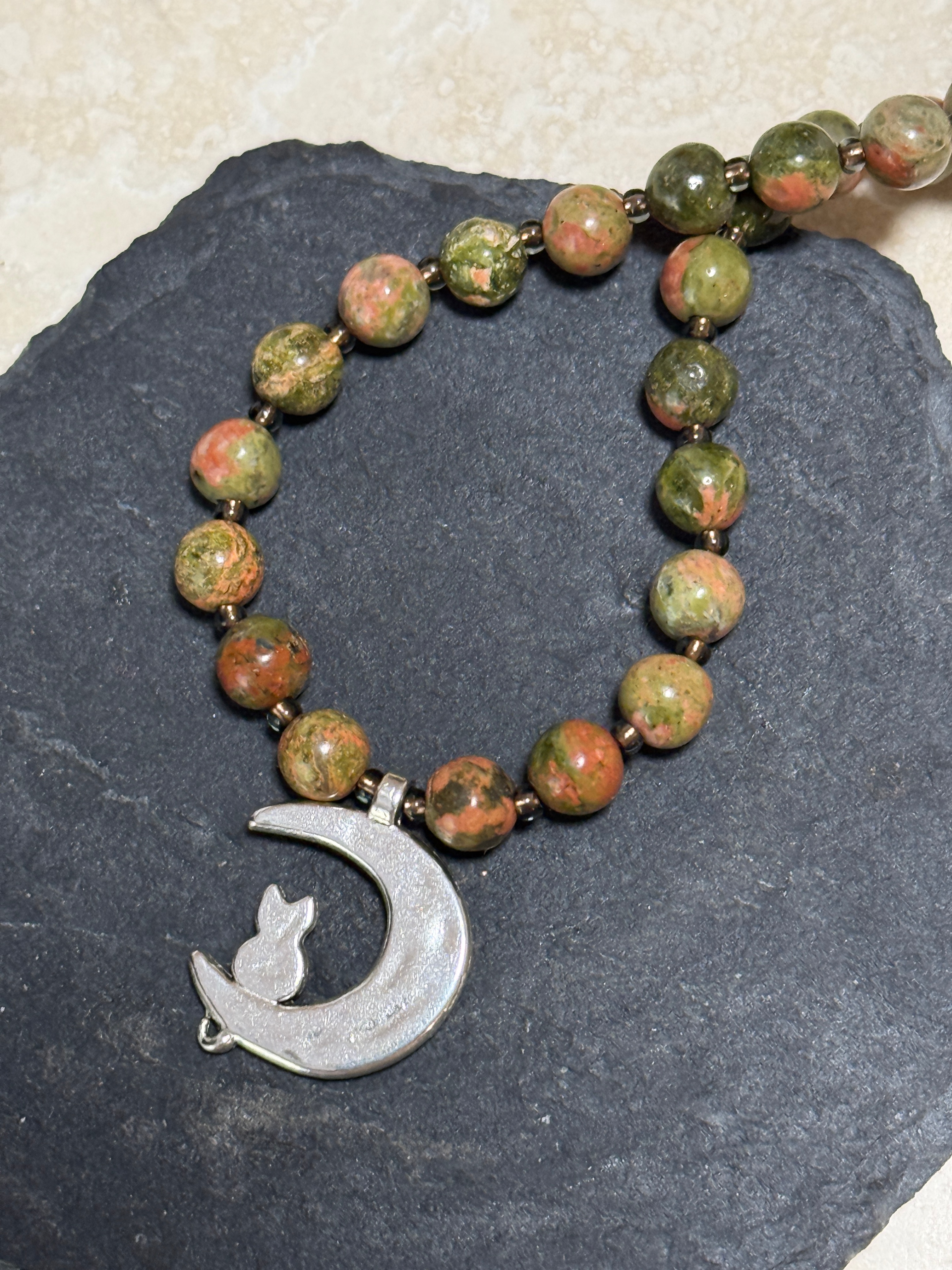 Green Unakite Short Necklace, Silver Cat on the Moon Pendant - photo 3