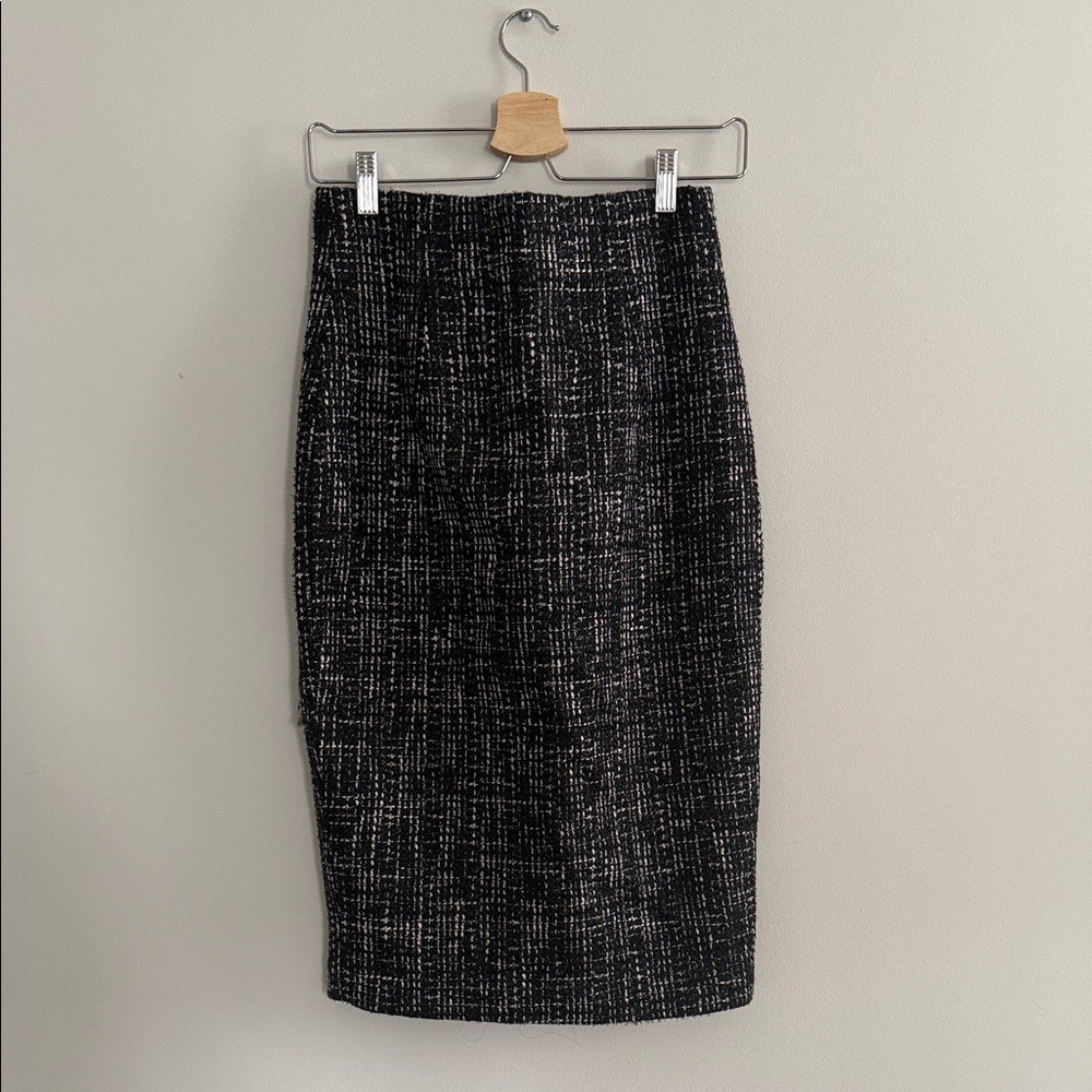 Chic Black Tweed Pencil Skirt