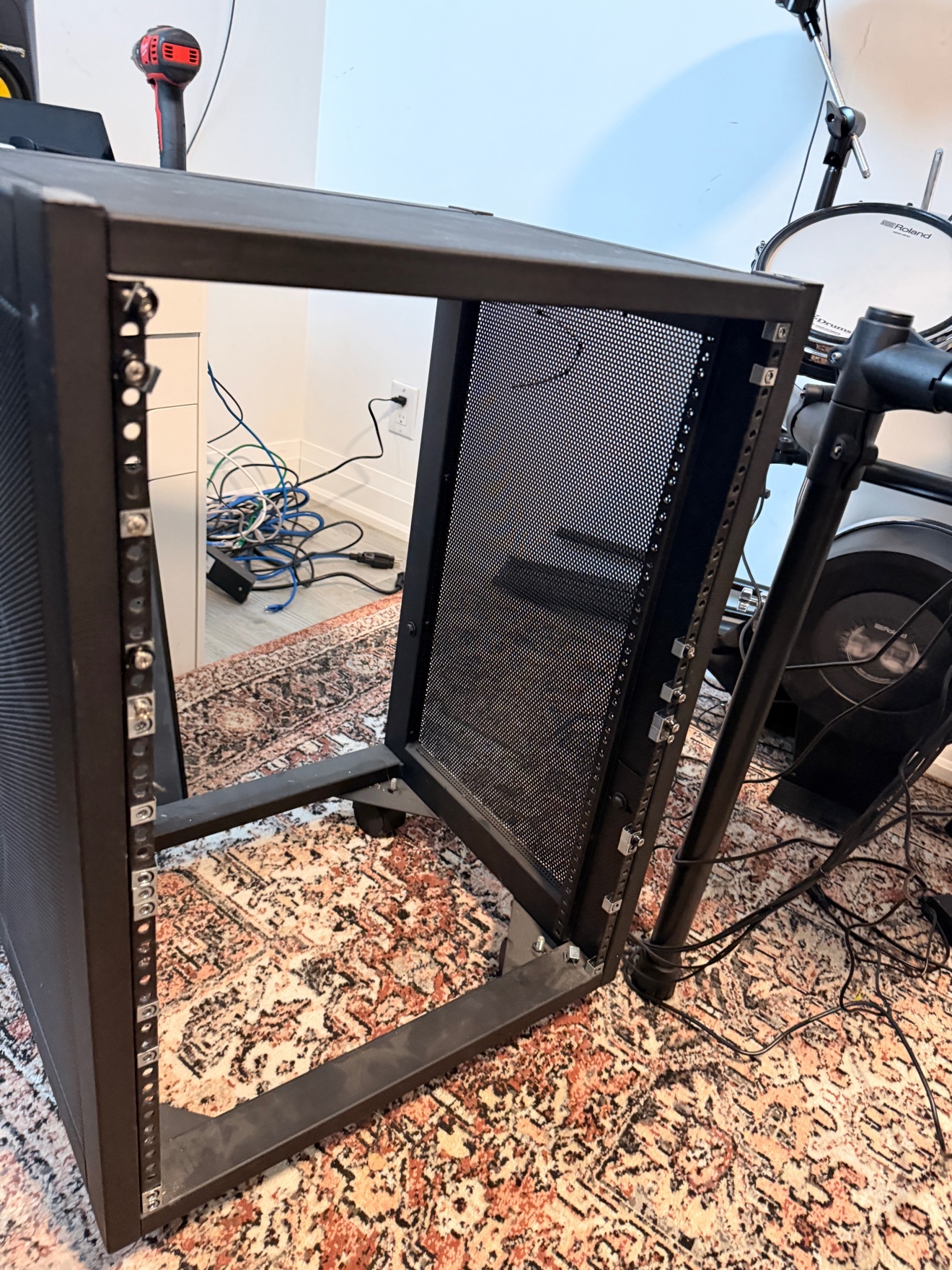 Vented Server Rack - 18U - photo 4