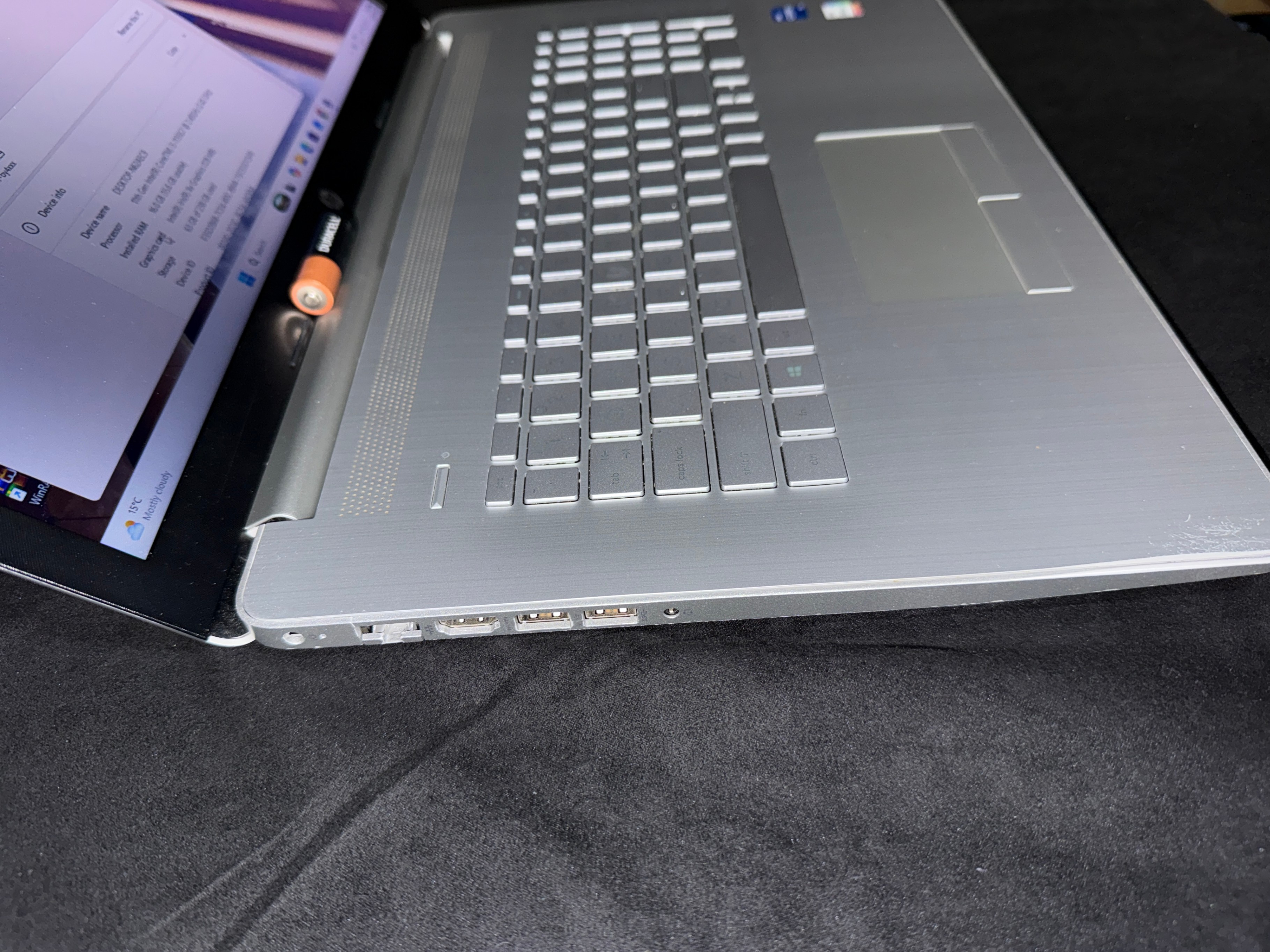 REFURBISHED  As is - HP 17 Laptop i5 11th Gen 16GB RAM 238GB SSD - photo 4