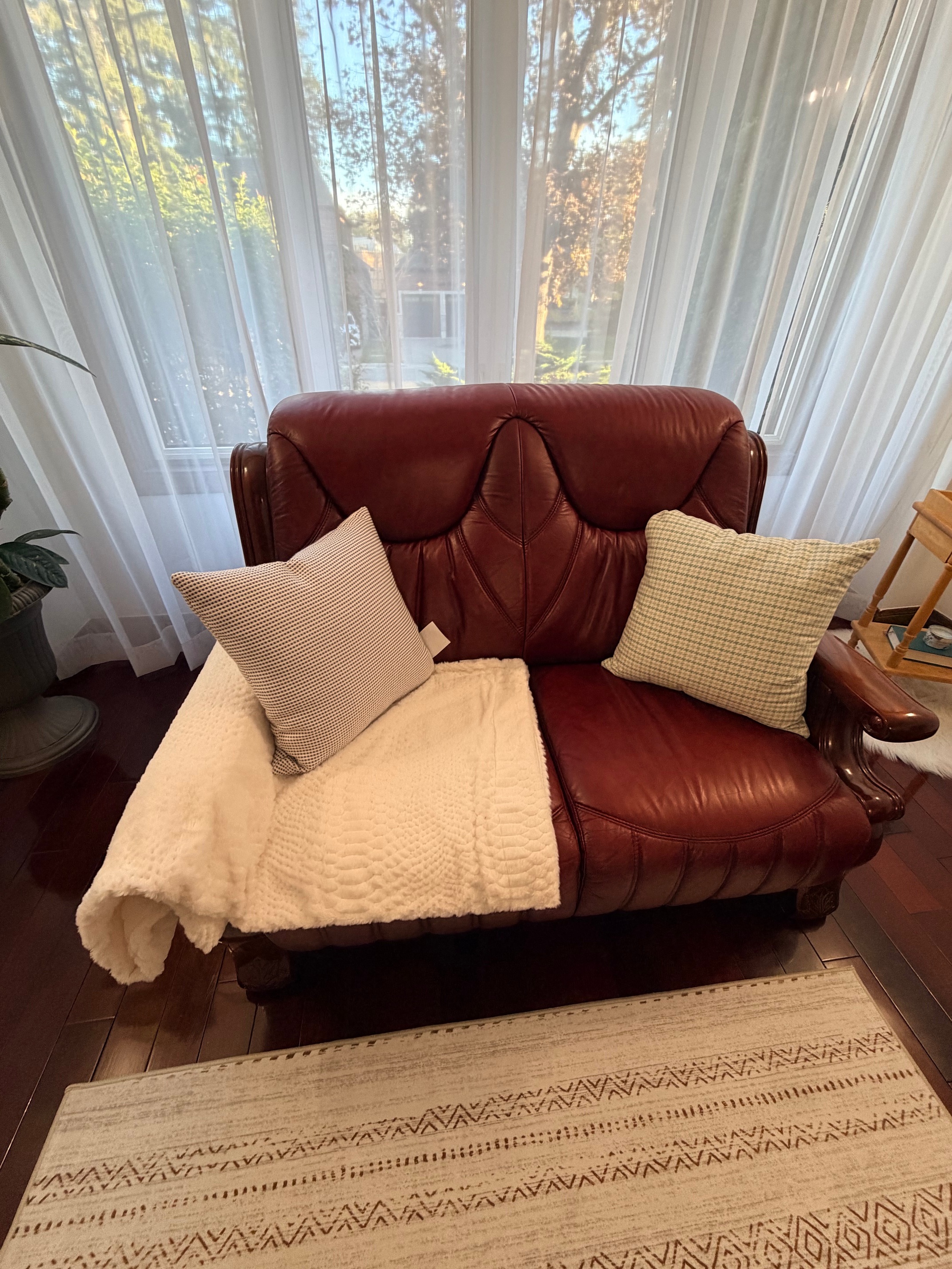 Solid Wood & Genuine Leather 3-Piece Sofa Set – Burgundy - photo 2