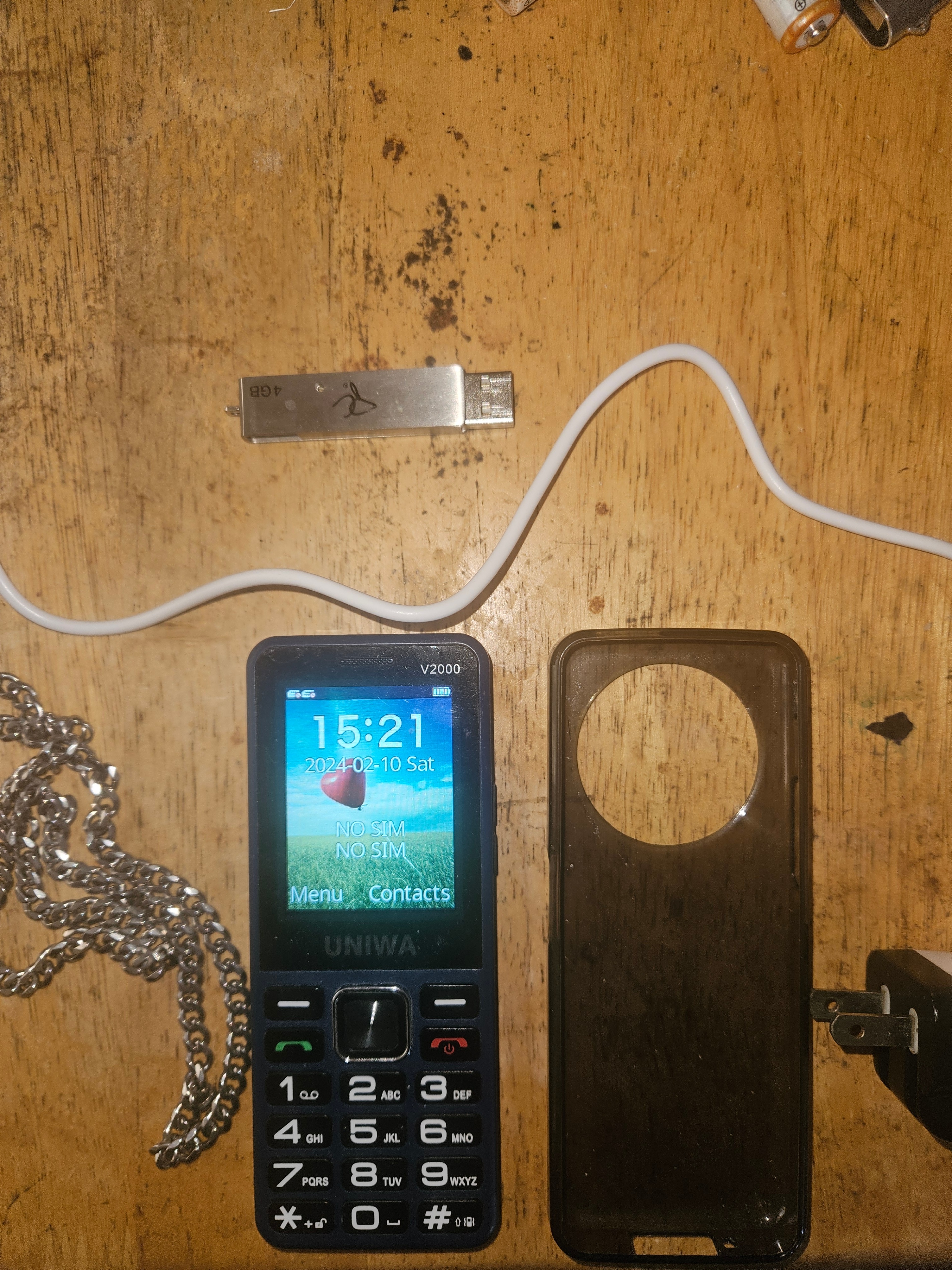 UNIWA 4G LTE BIG BUTTON PHONE-DUAL NANO SIMS-FM RADIO-FLASHLIGHT
