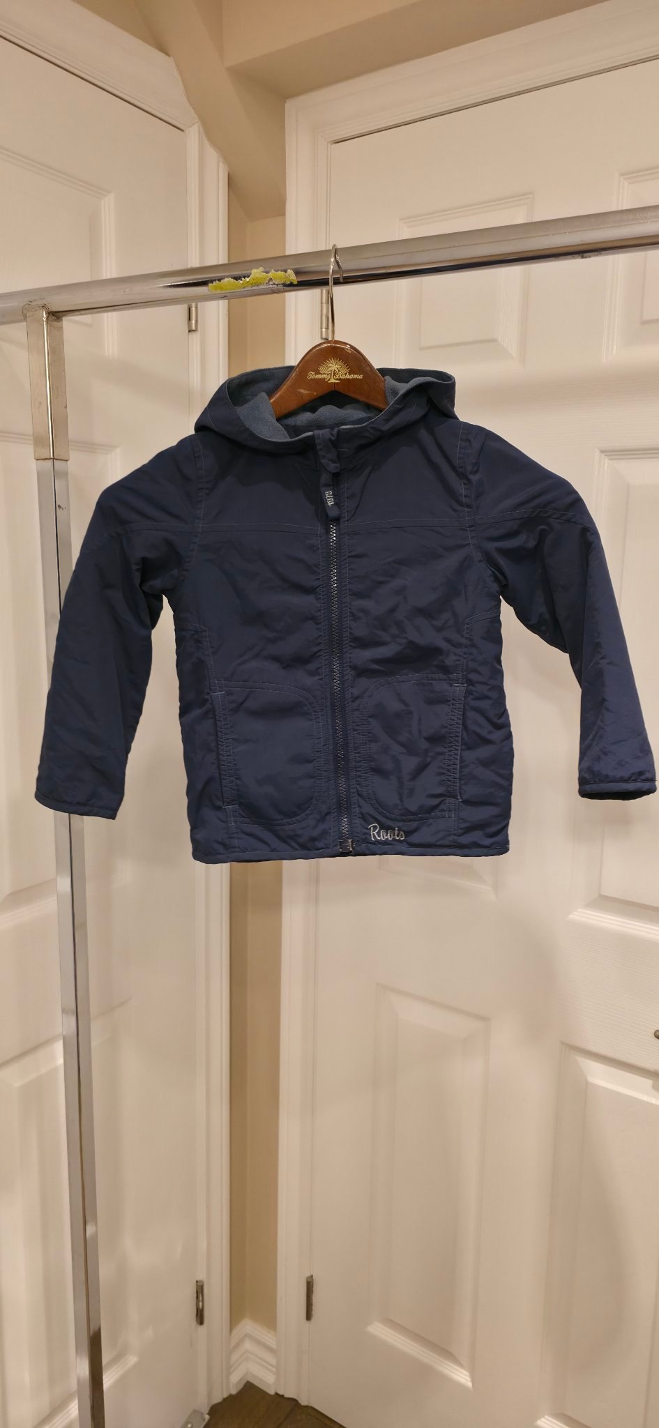 Kids Roots 73 reversible hooded jacket size 5T, navy