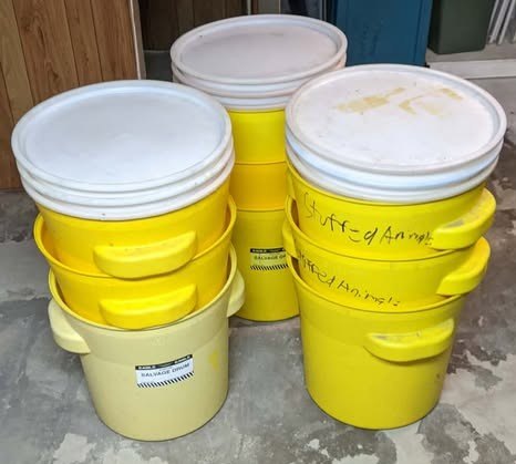 EAGLE SALVAGE DRUM 20 GALLONS PLASTIC BARREL