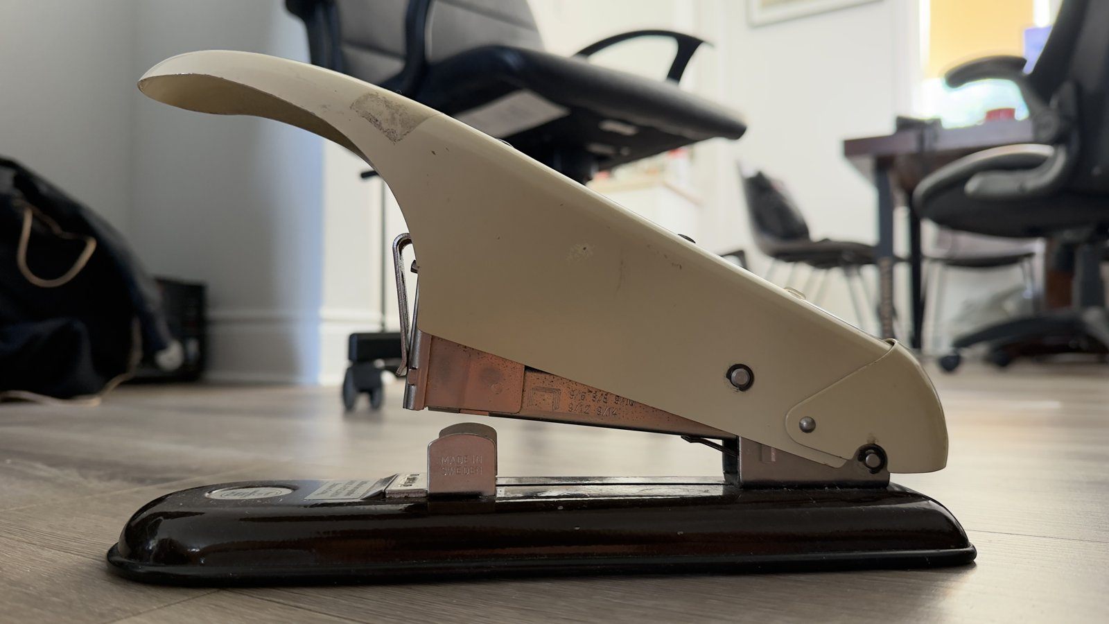 Vintage Apsco A9 Heavy-Duty Stapler – Metal, Toronto, Ont. - photo 4
