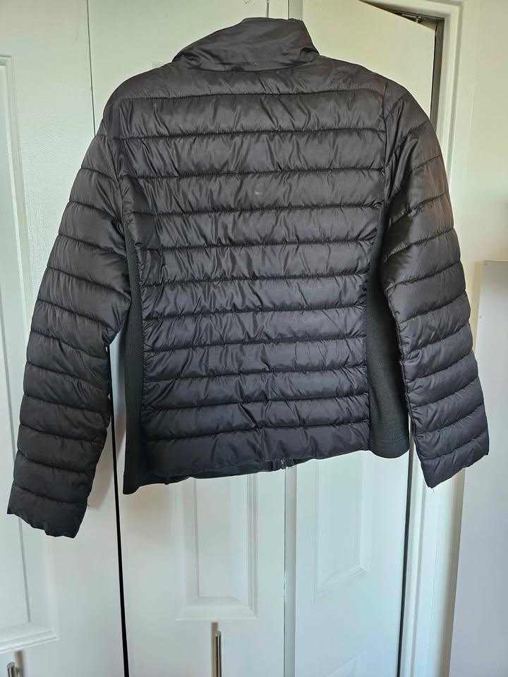 ​Women’s Lightweight Black Puffer Jacket - photo 4