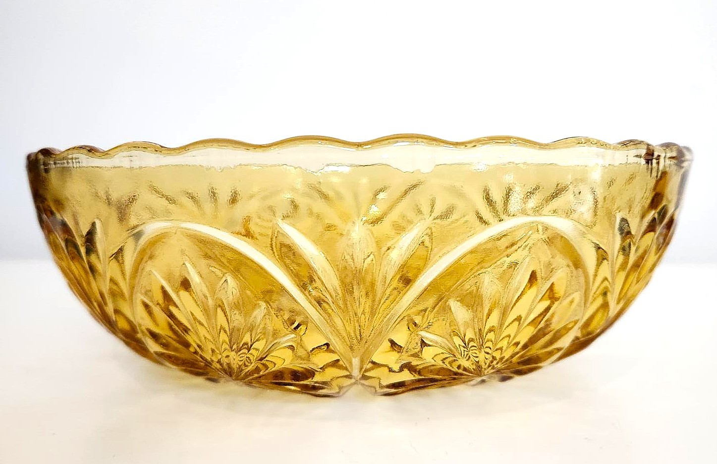 Vintage Anchor Hocking Starburst Medallion Amber Glass 8" Bowl - photo 2