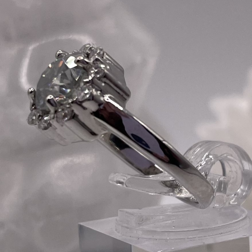 Brand New Moissanite Sterling Silver Ring (Size 7) - photo 3