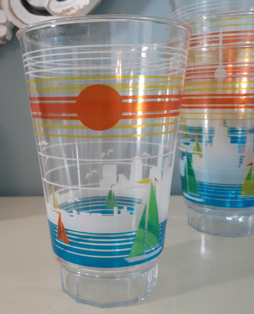 Vintage The Collectibles Toronto Skyline 4 plastic drink glasses - photo 3