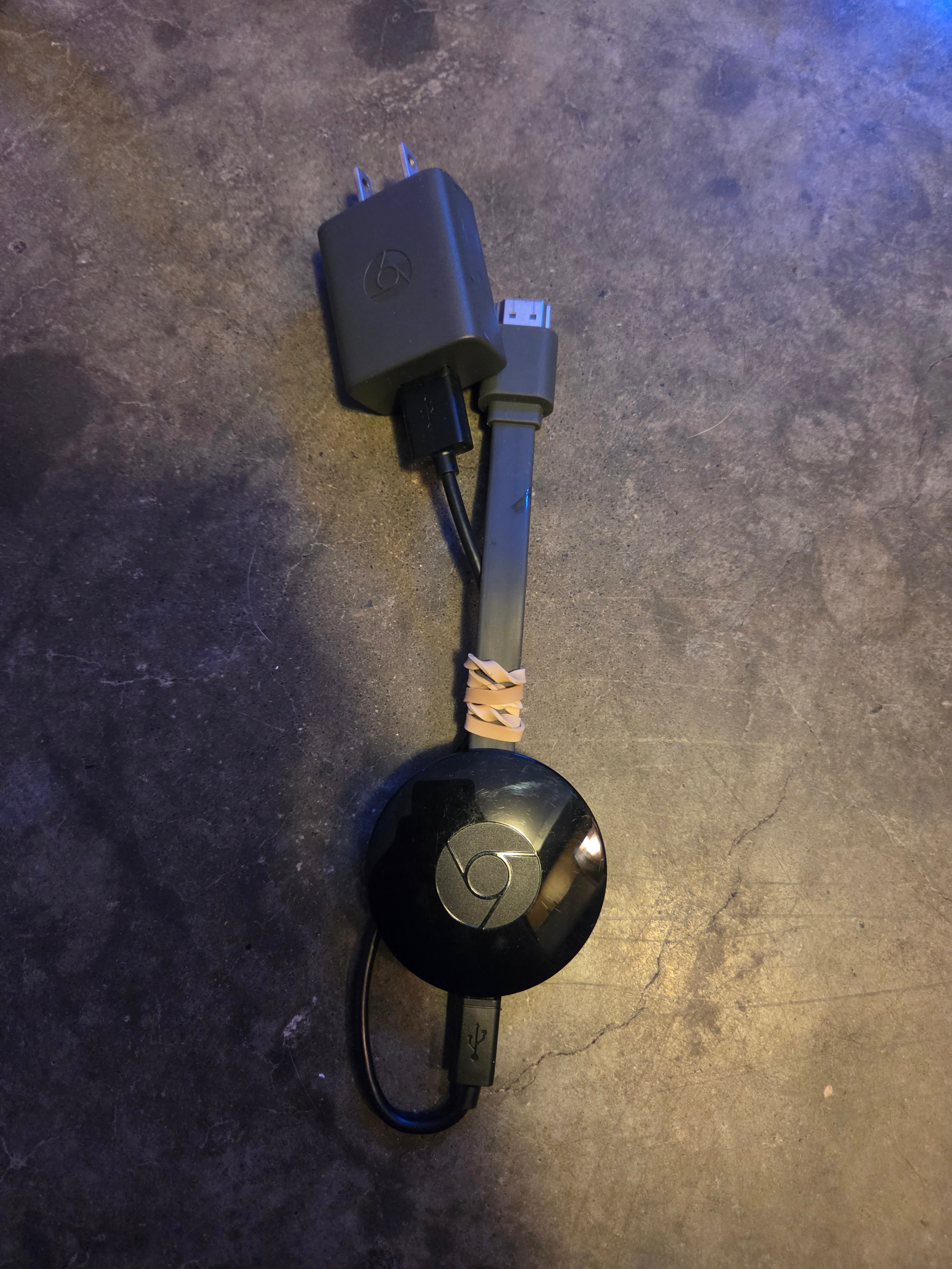 Google Chromecast NC2-6A5 Wireless 4K HDMI Wi-Fi Media Streamer…
