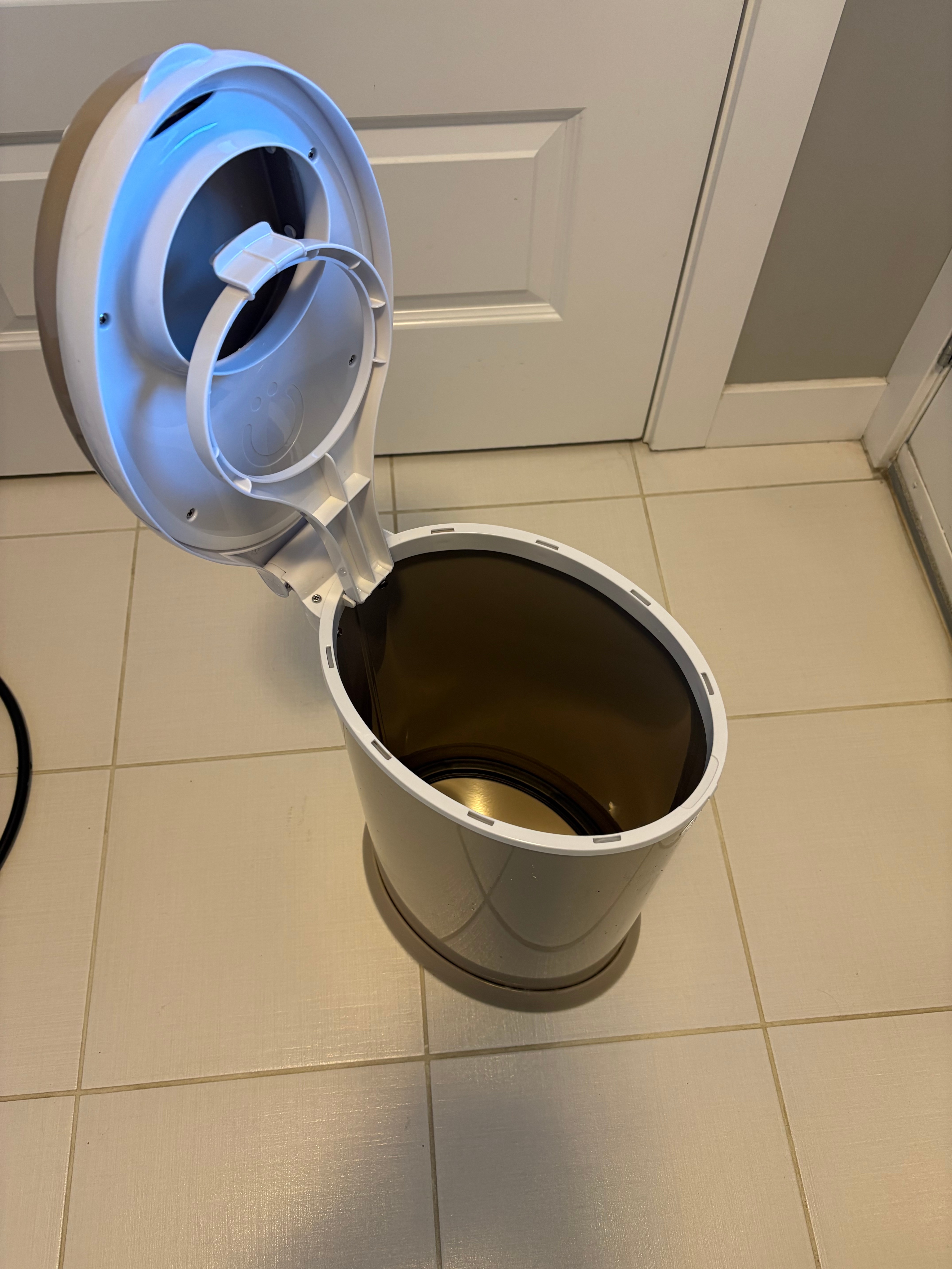 Ubbi Stainless Steel Diaper Pail Odor Locking No Bag - photo 5