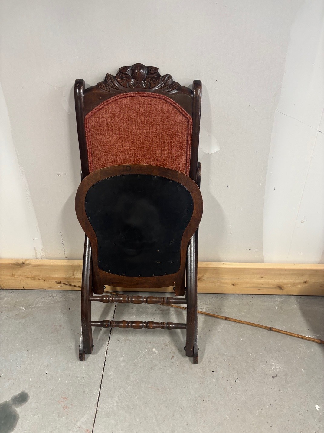 Vintage Foldable Wooden Rocking Chair - photo 2
