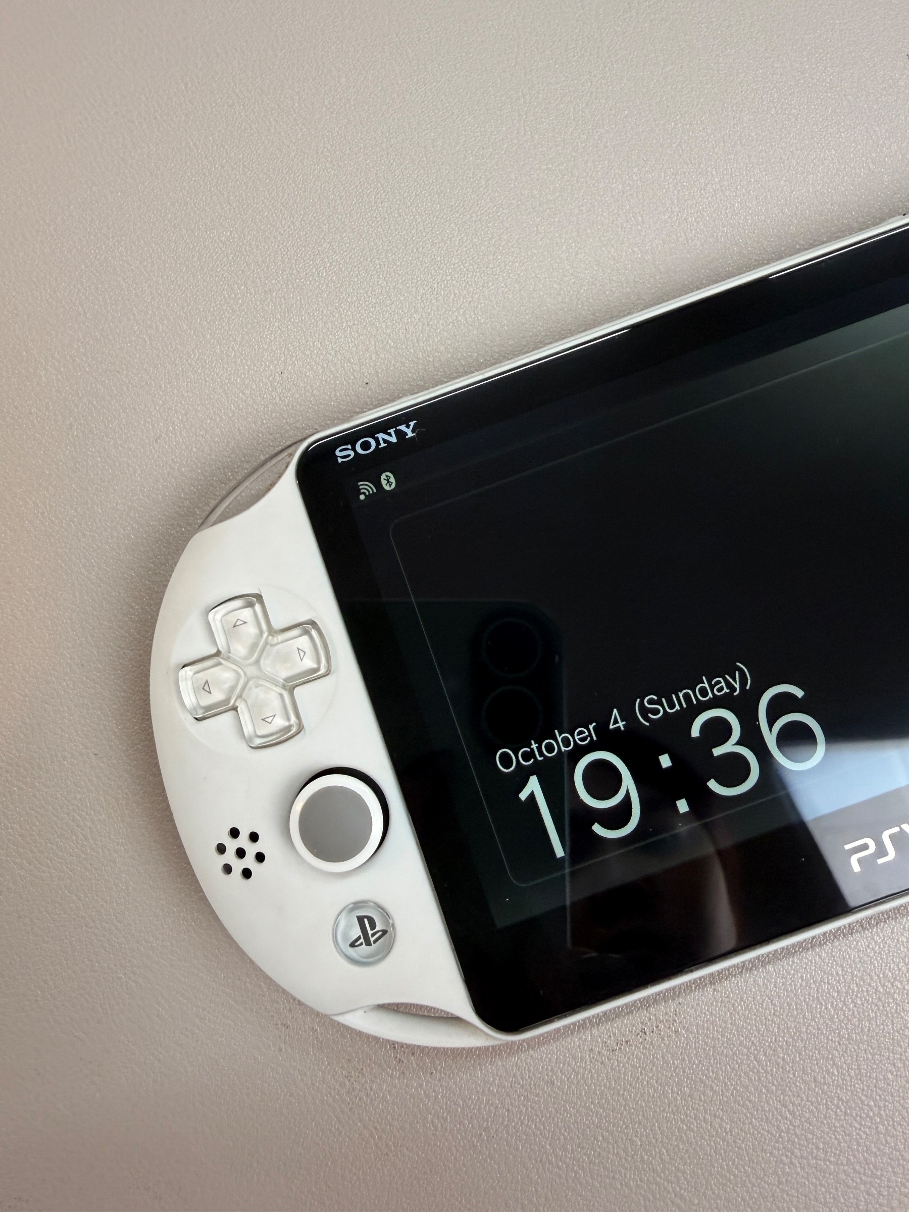 Sony PS Vita 2000 Handheld Console — White, Slim, Modded - photo 4