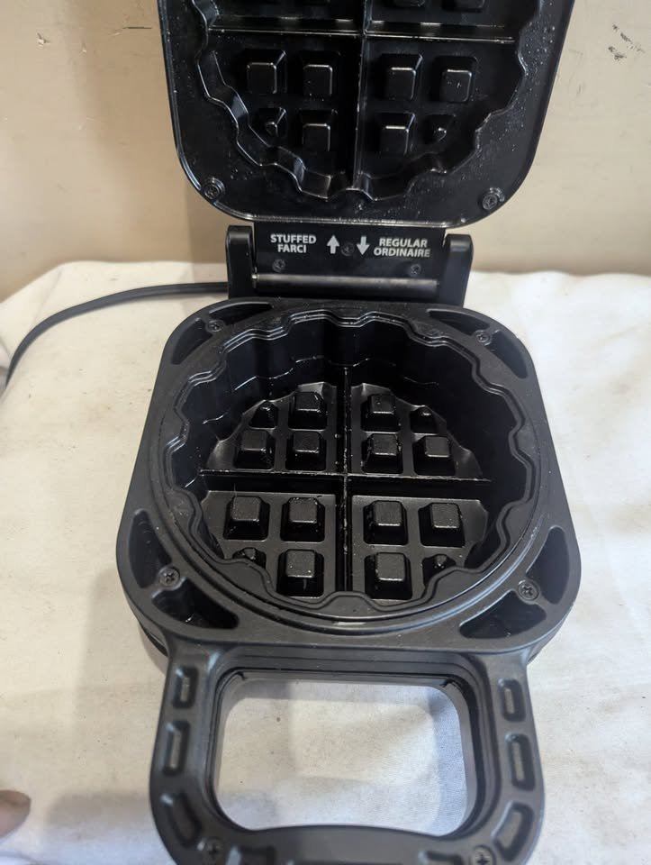 Salton STUFFED Waffle Maker Makes 2 Inch Thick Belgian Waffles - photo 4
