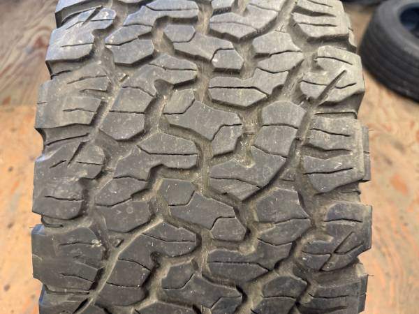 1 X single 285/75/16 LT 126/123R BFG All Terrain T/A KO2 w 55% - photo 2